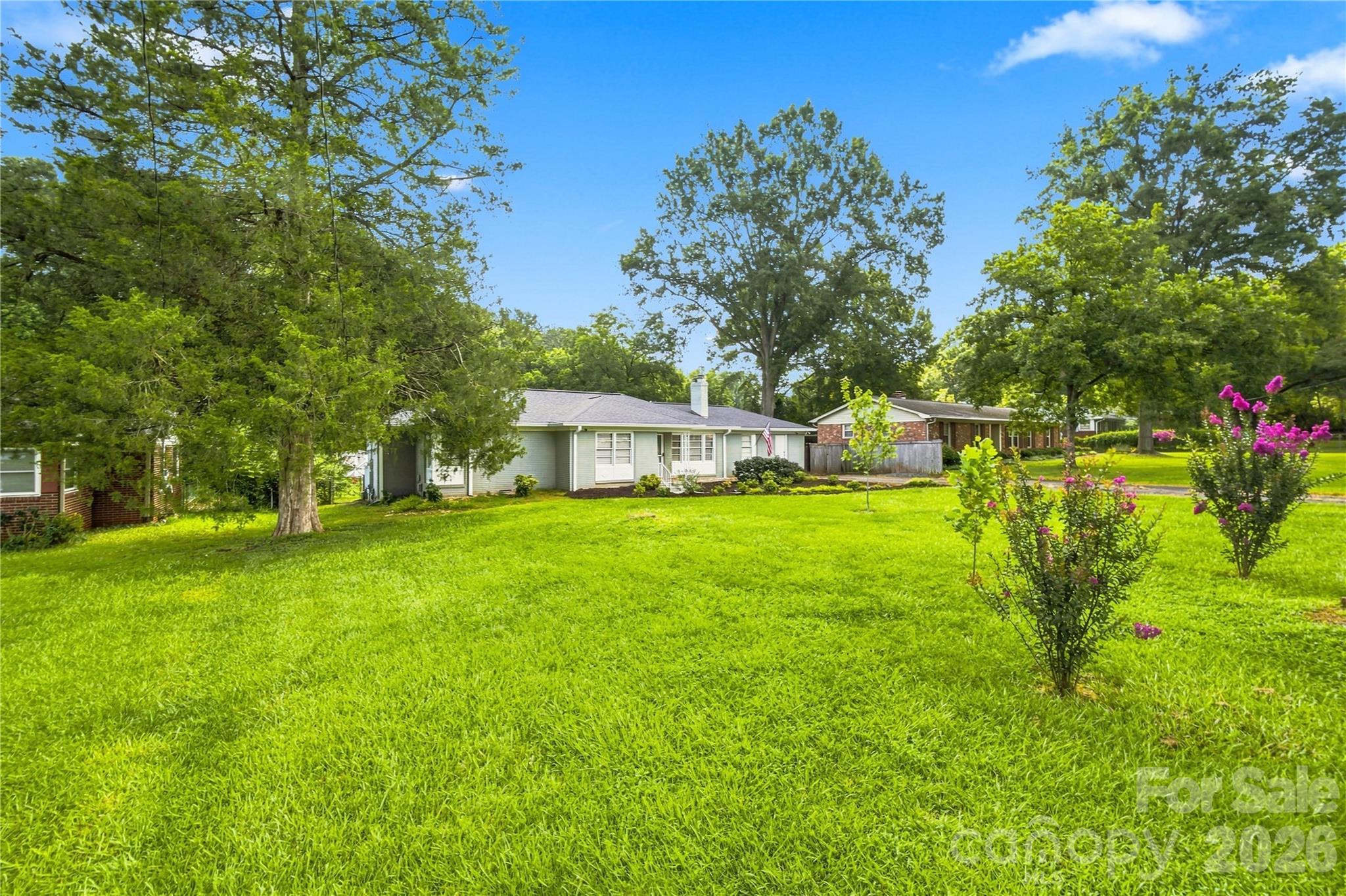 6142 King George Drive Property Photo 2