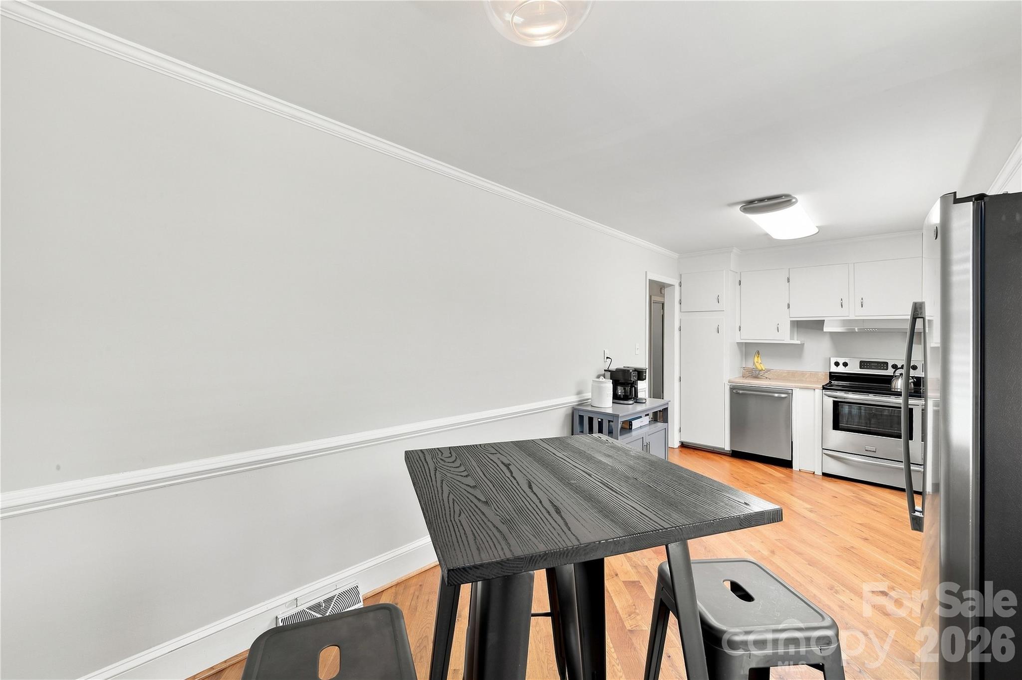 6142 King George Drive Property Photo 15