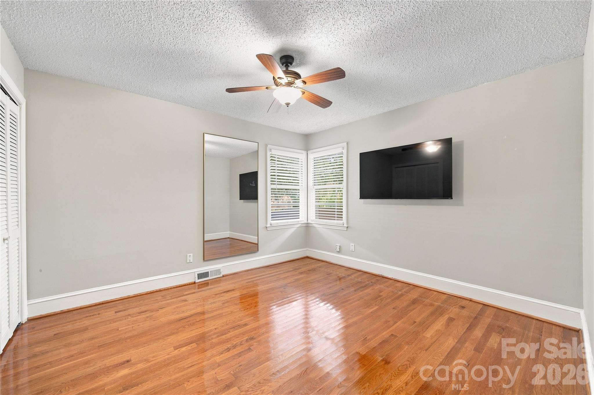 6142 King George Drive Property Photo 20