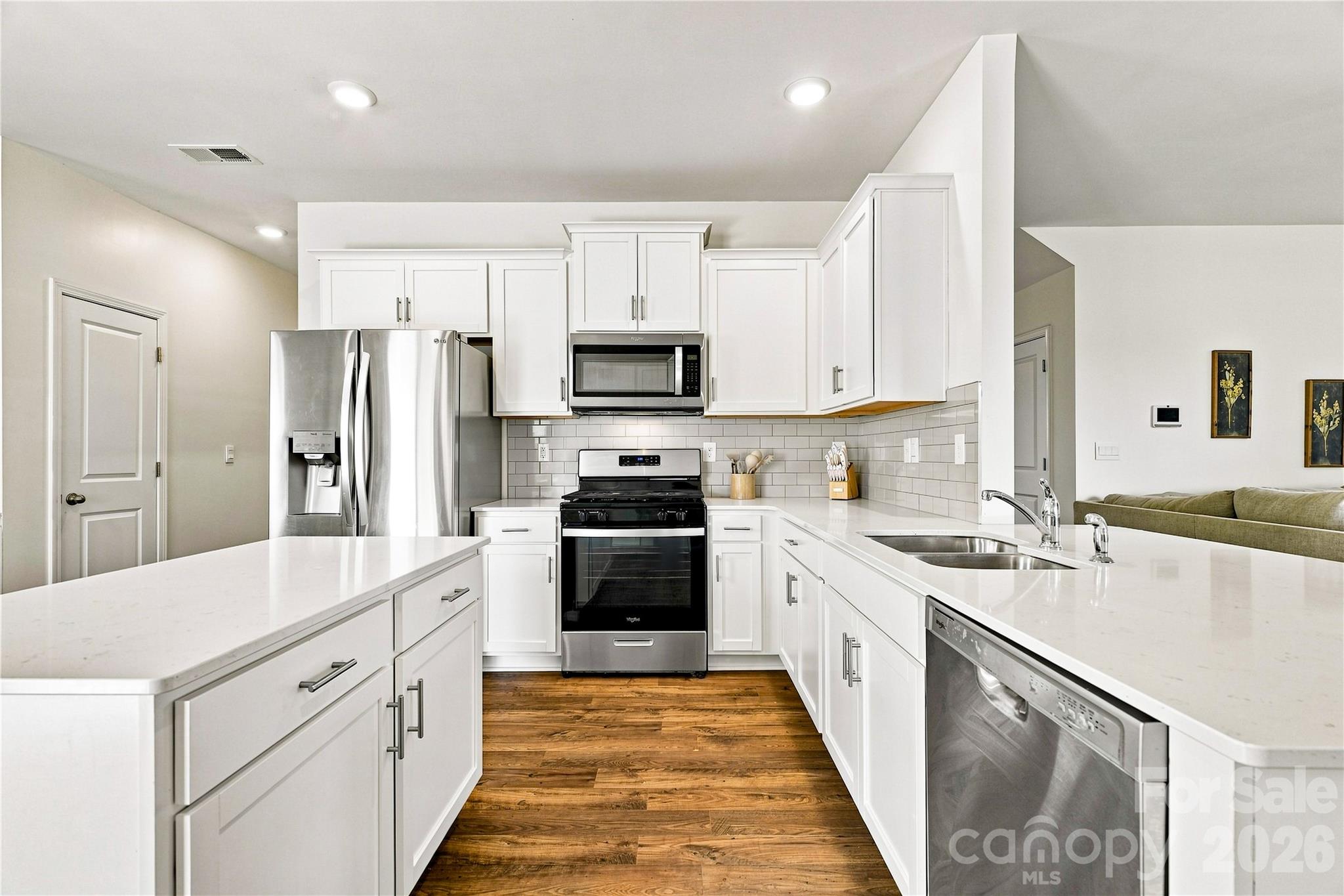 108 Giant Oak Avenue Property Photo 1