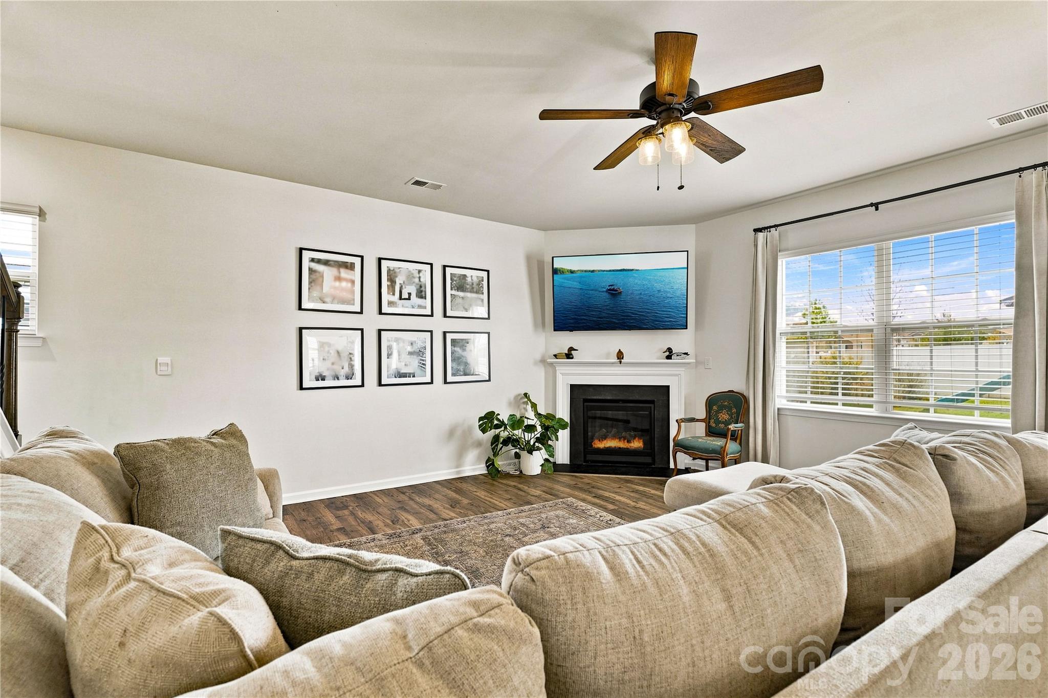 108 Giant Oak Avenue Property Photo 2