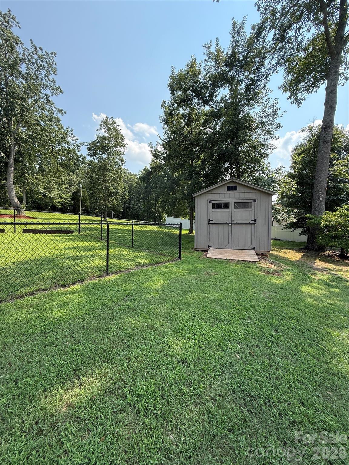 1005 Spring Rock Drive Property Photo 5