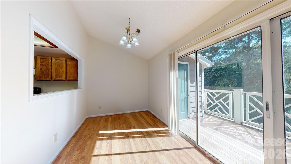 5622 Amity Springs Drive Property Photo 3