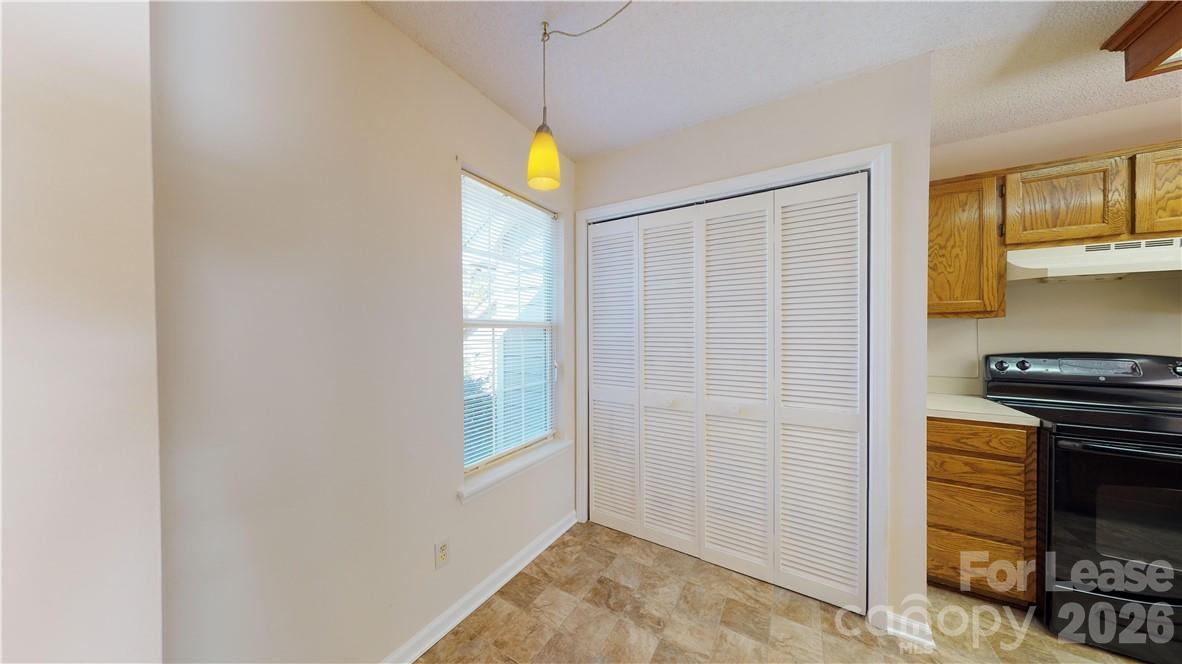 5622 Amity Springs Drive Property Photo 5