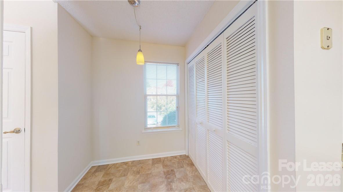 5622 Amity Springs Drive Property Photo 8