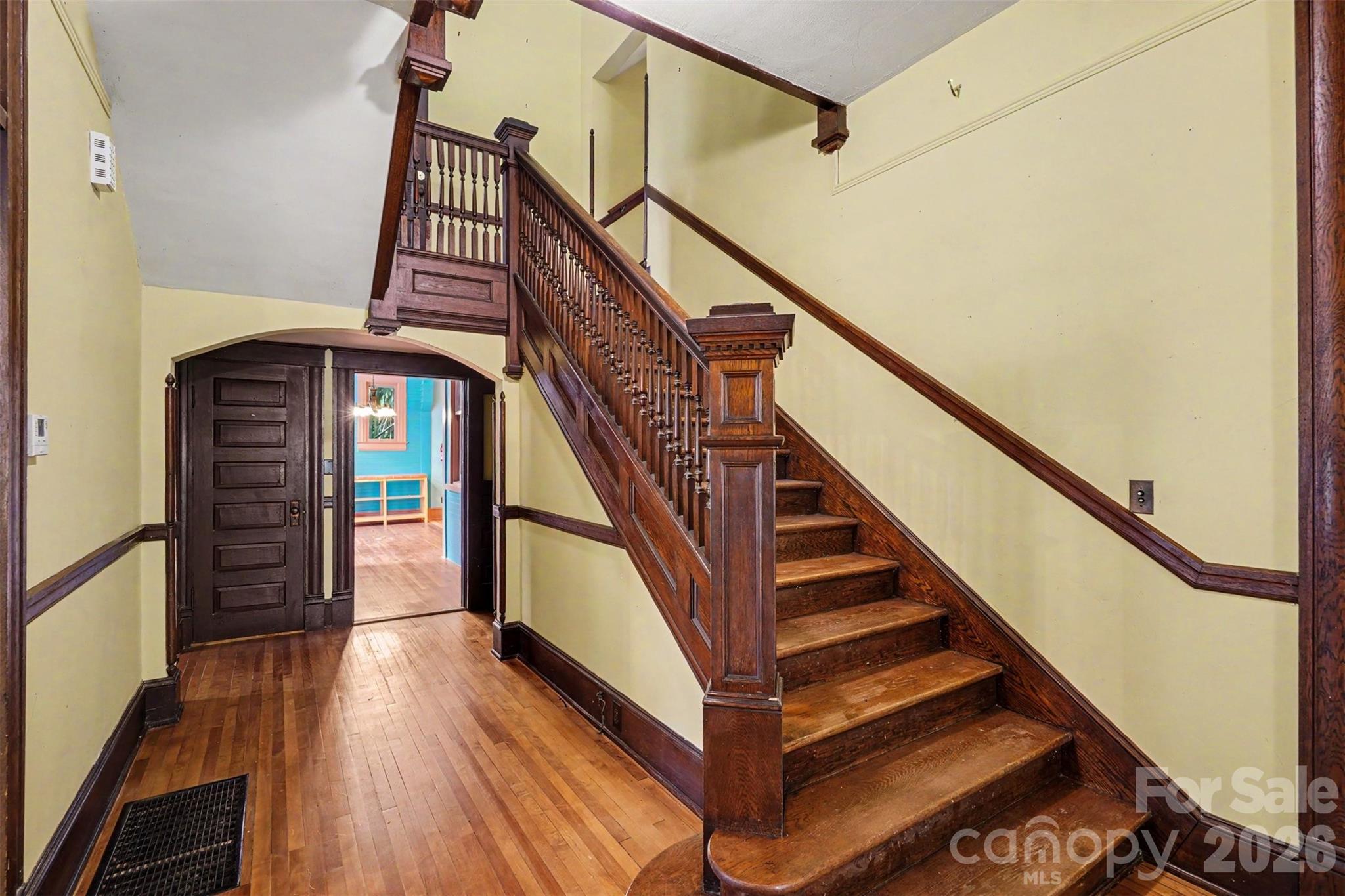 810 E Franklin Street Property Photo 7