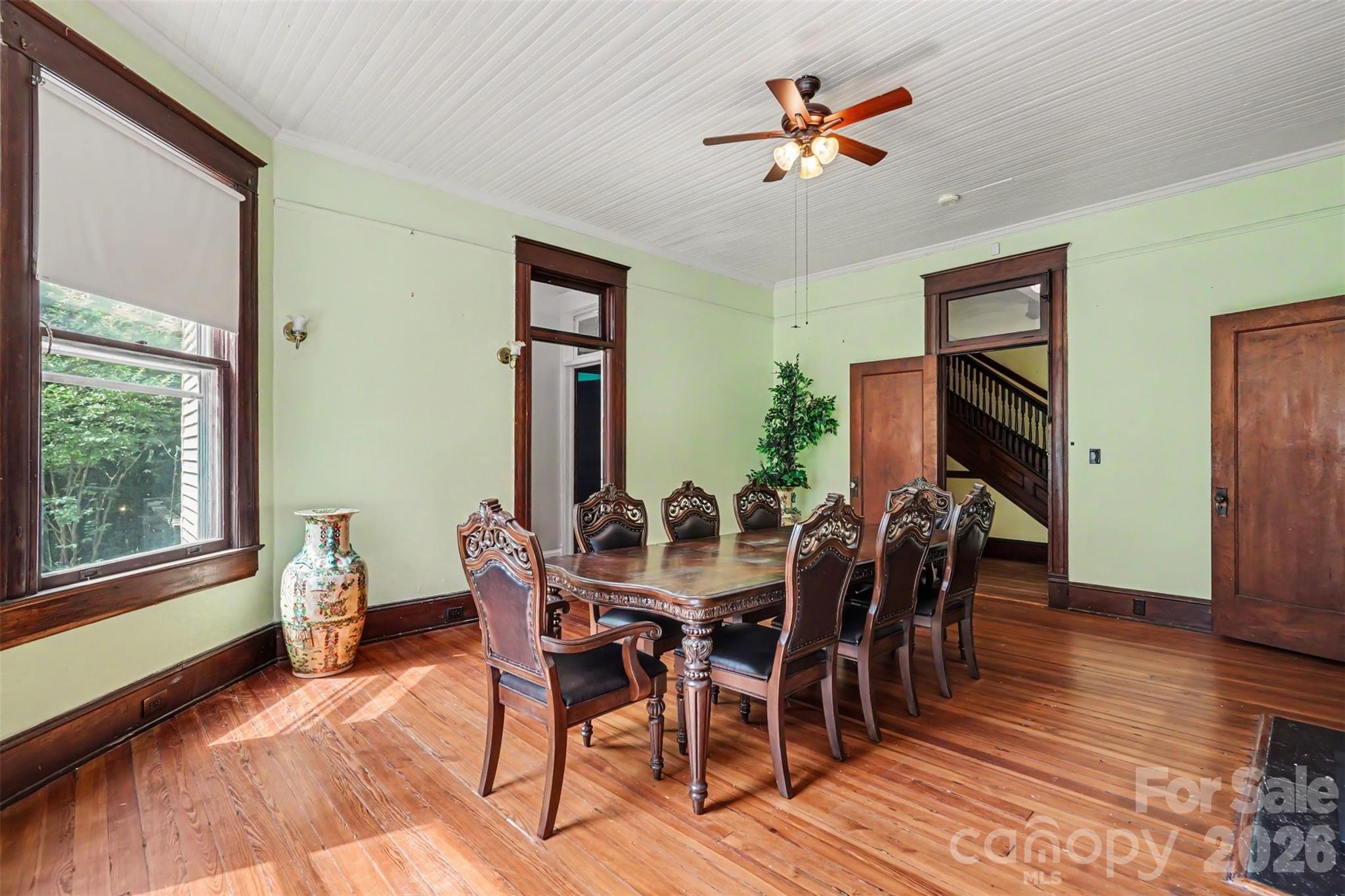810 E Franklin Street Property Photo 14