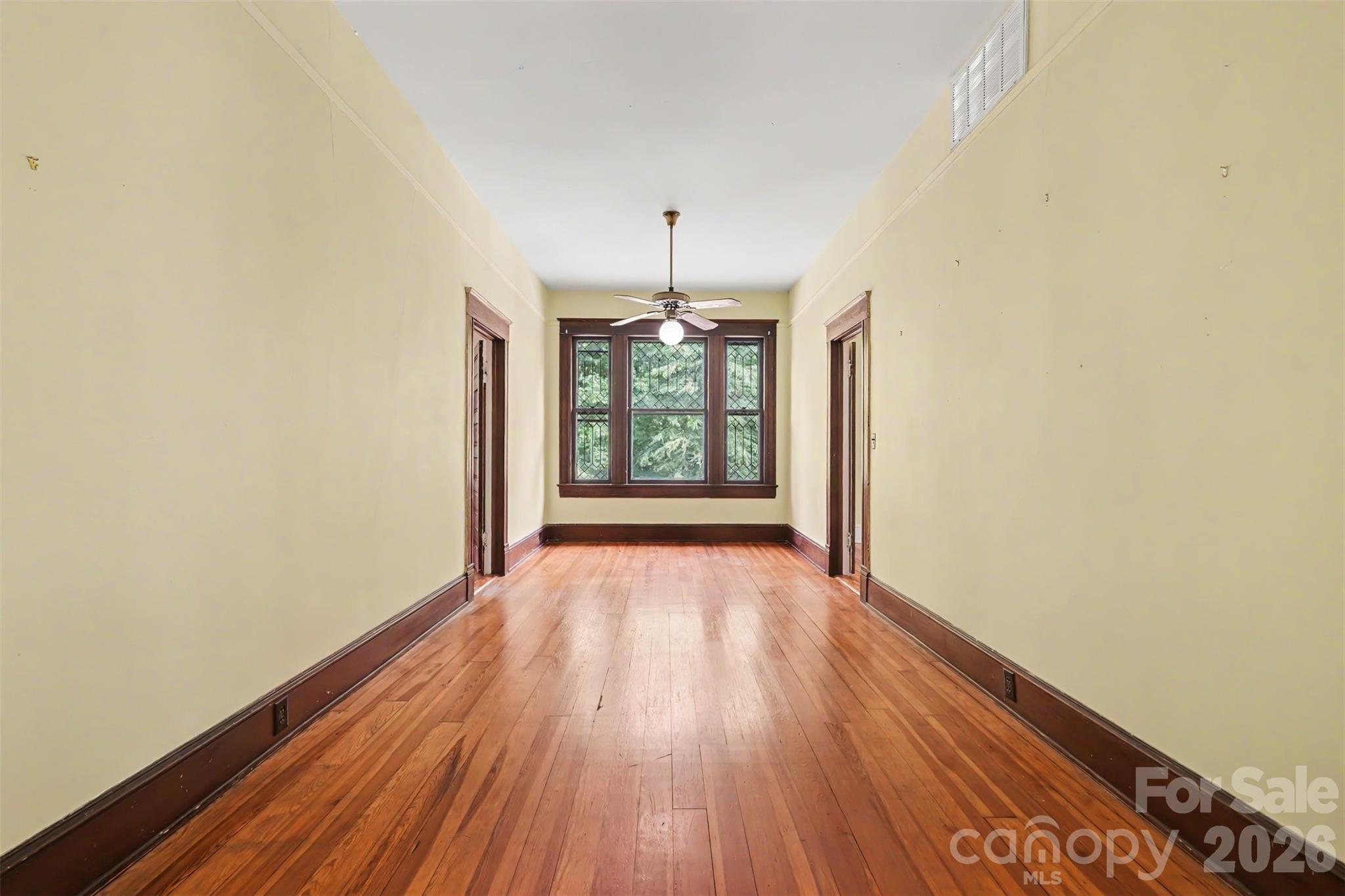 810 E Franklin Street Property Photo 35
