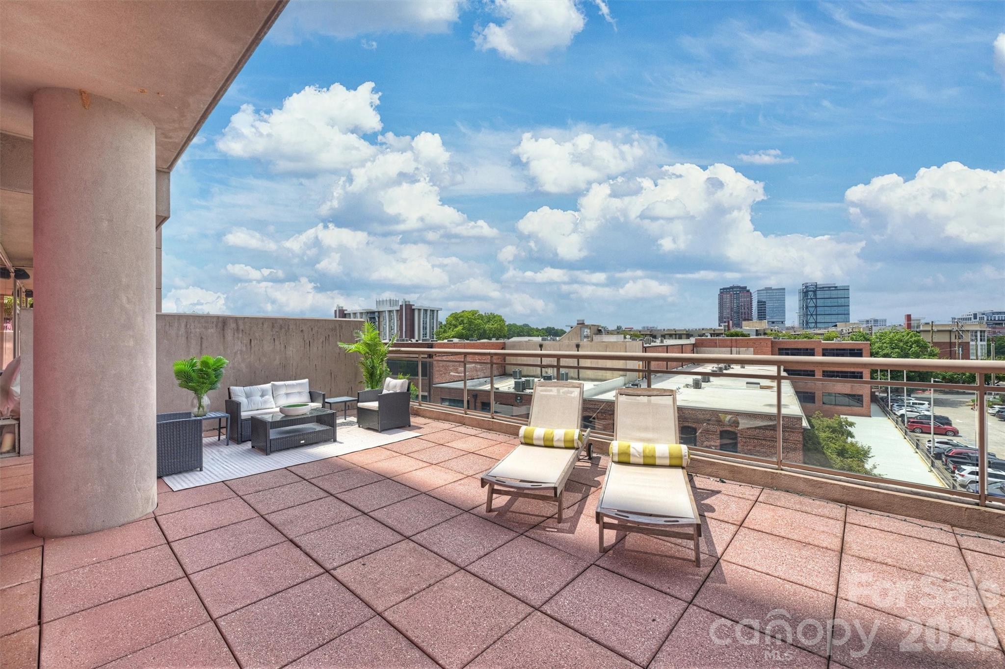 315 Arlington Avenue 504 Property Photo 10