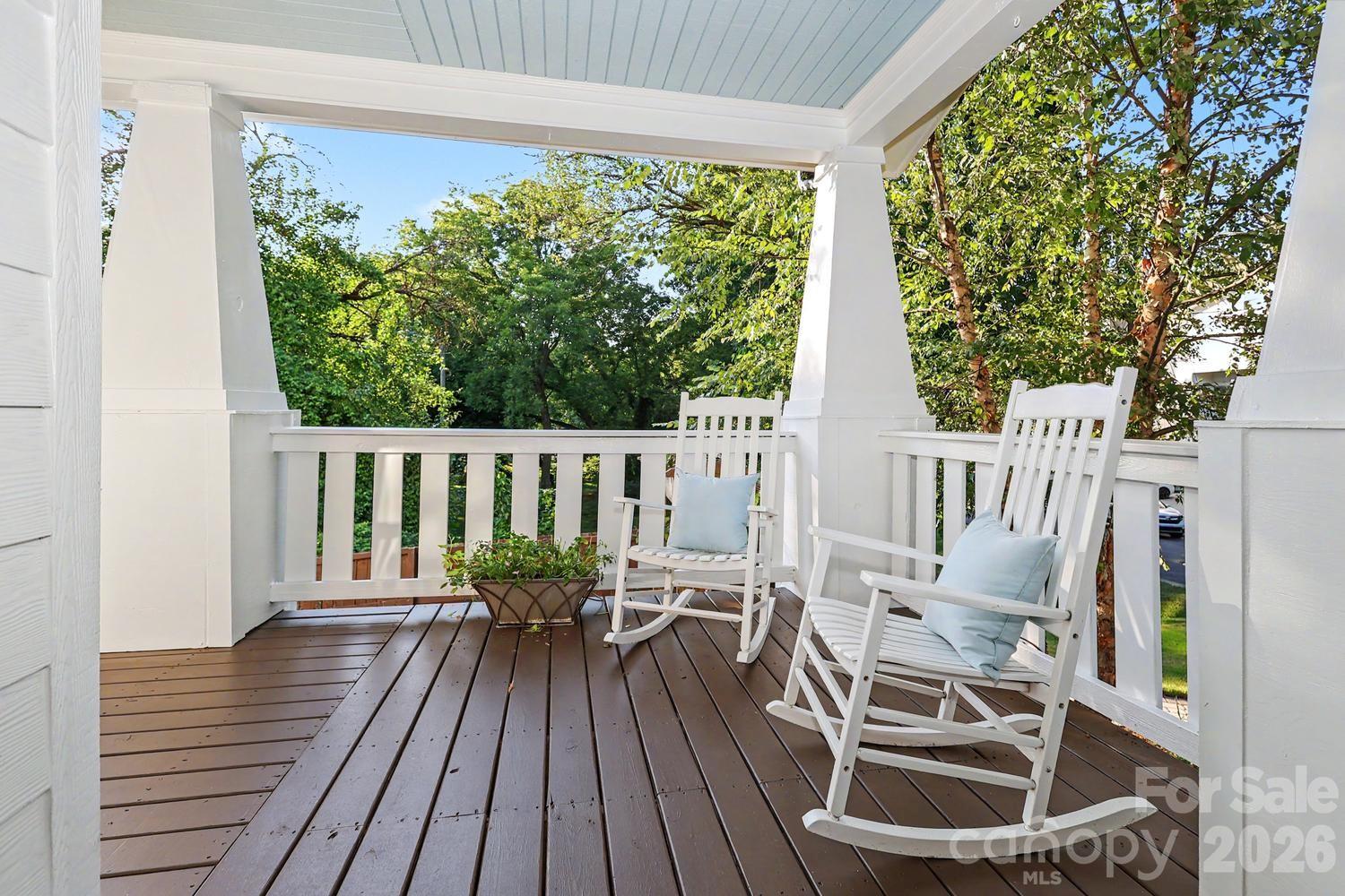 720 E 17th Street Property Photo 5