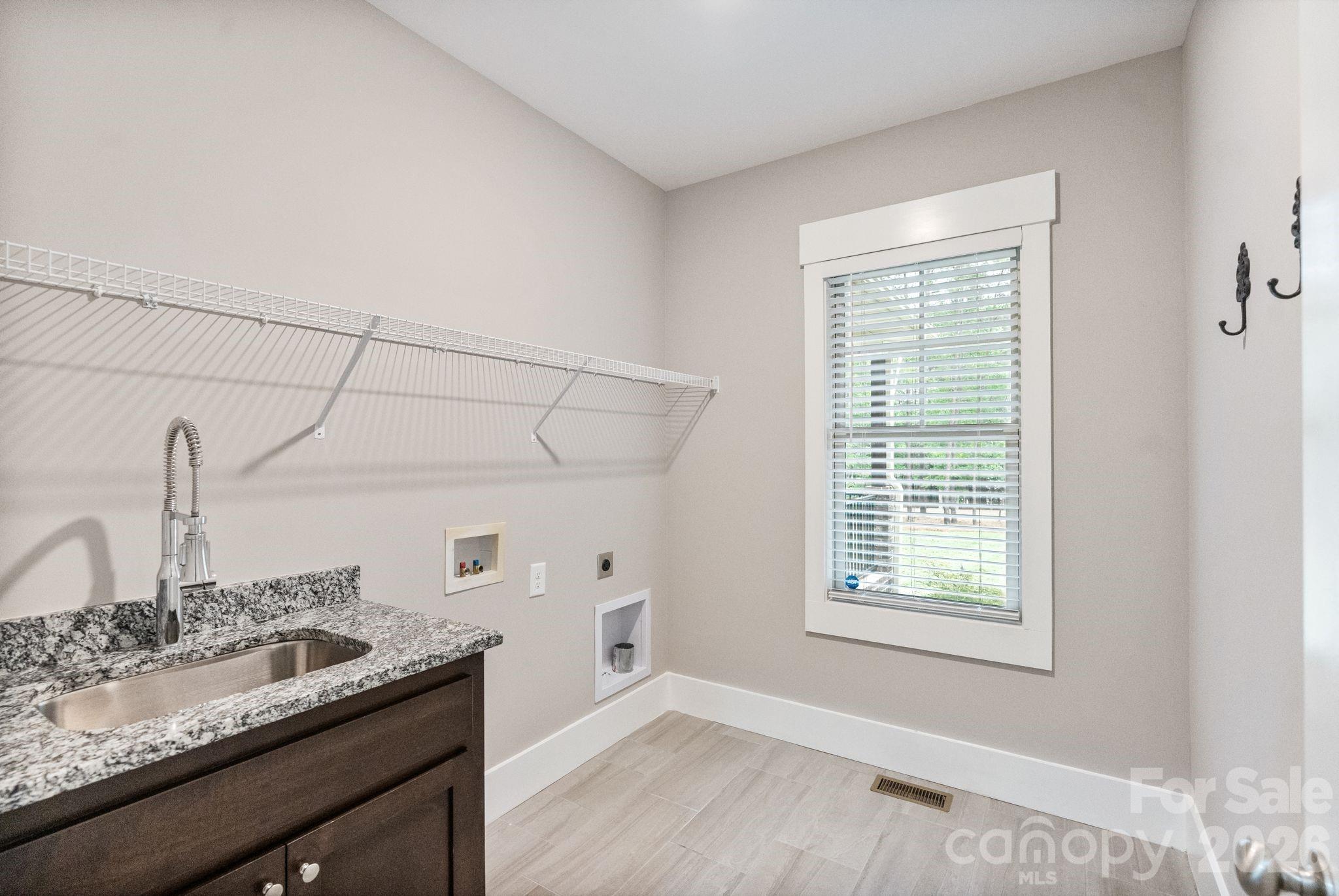 7261 Bay Ridge Drive Property Photo 21