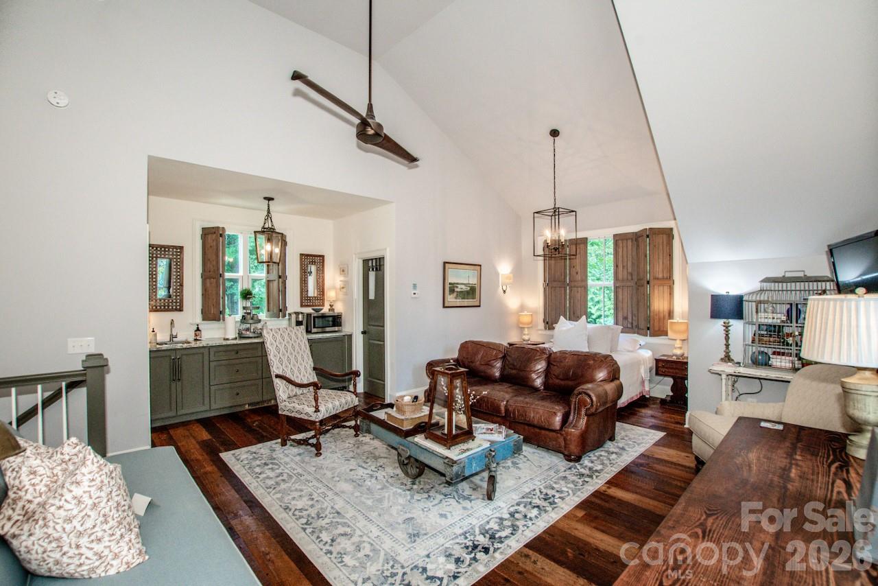 216 Catawba Avenue Property Photo 18