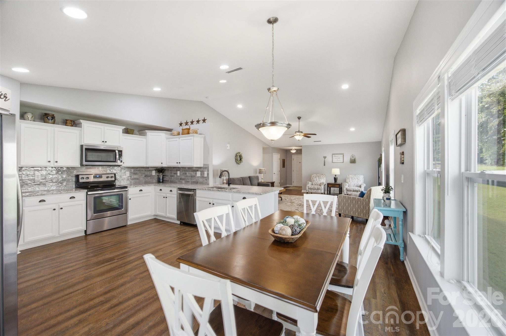 5716 Piney Pointe Drive Property Photo 8
