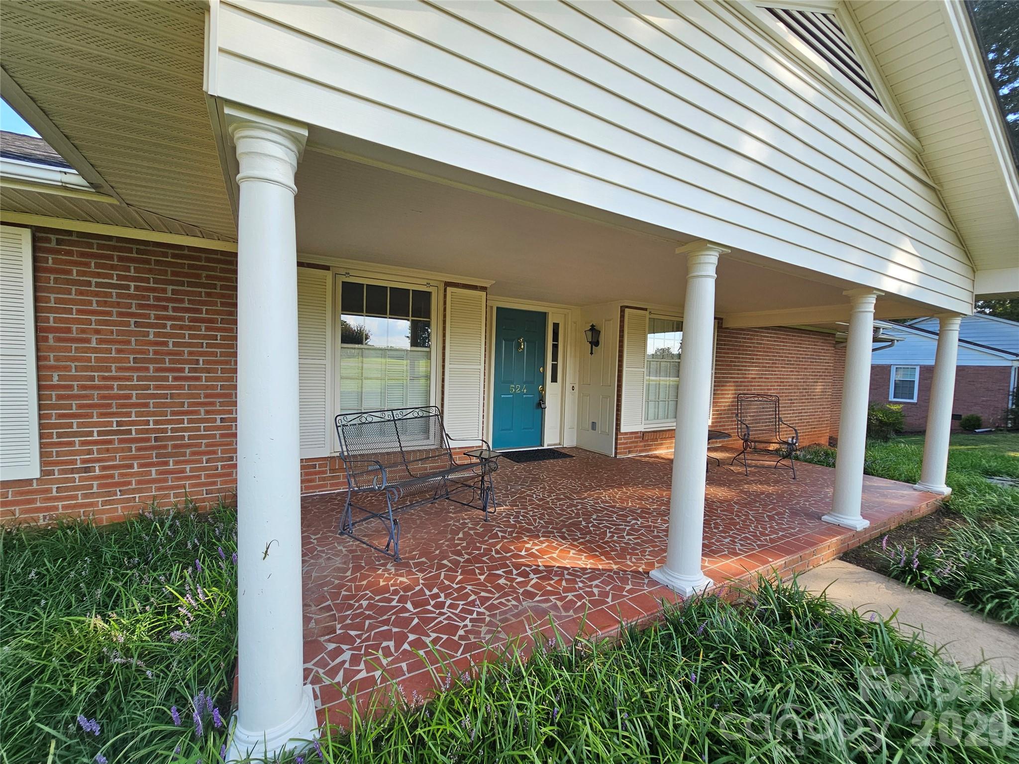 524 Country Club Circle Property Photo 4