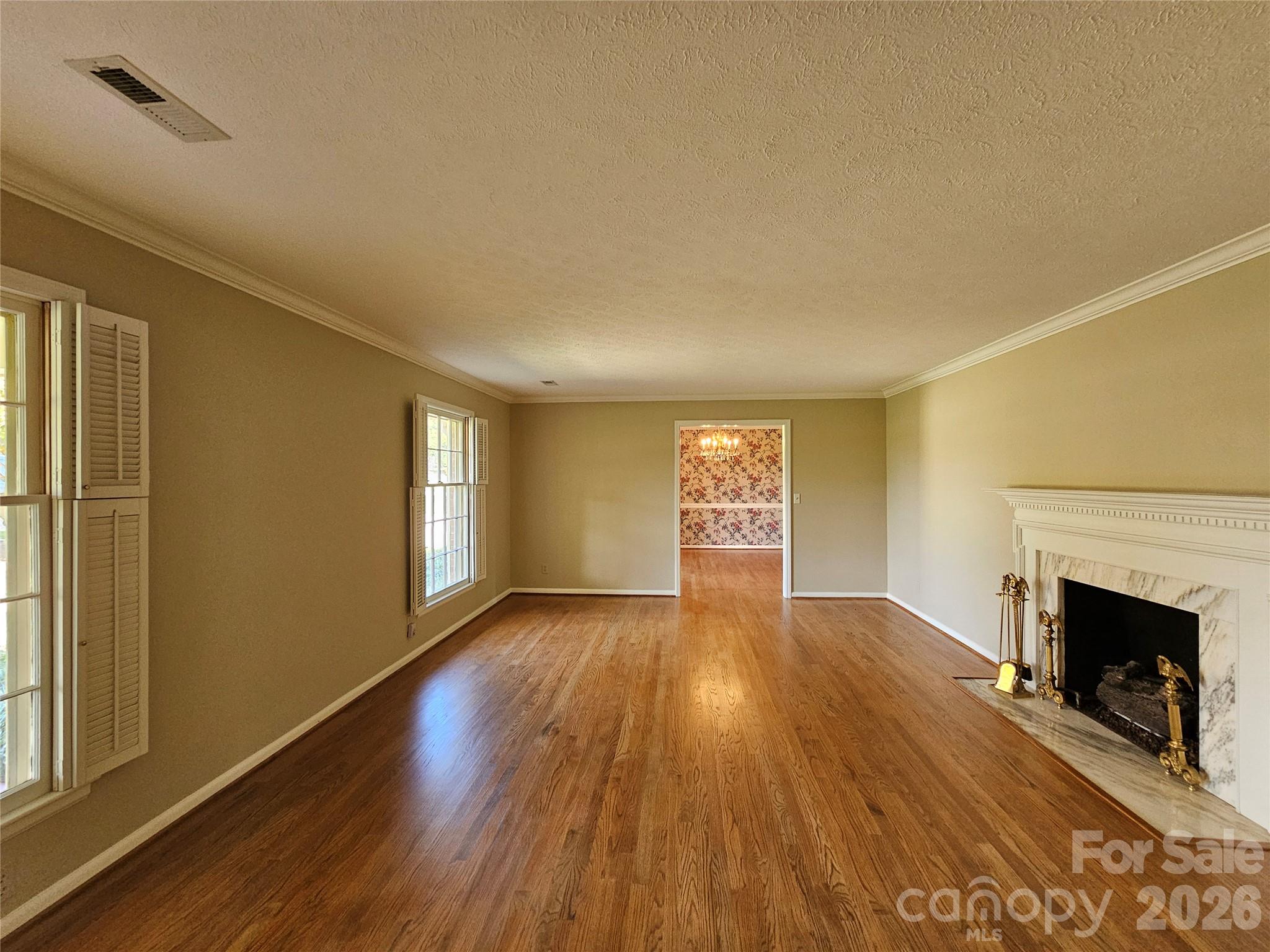 524 Country Club Circle Property Photo 5
