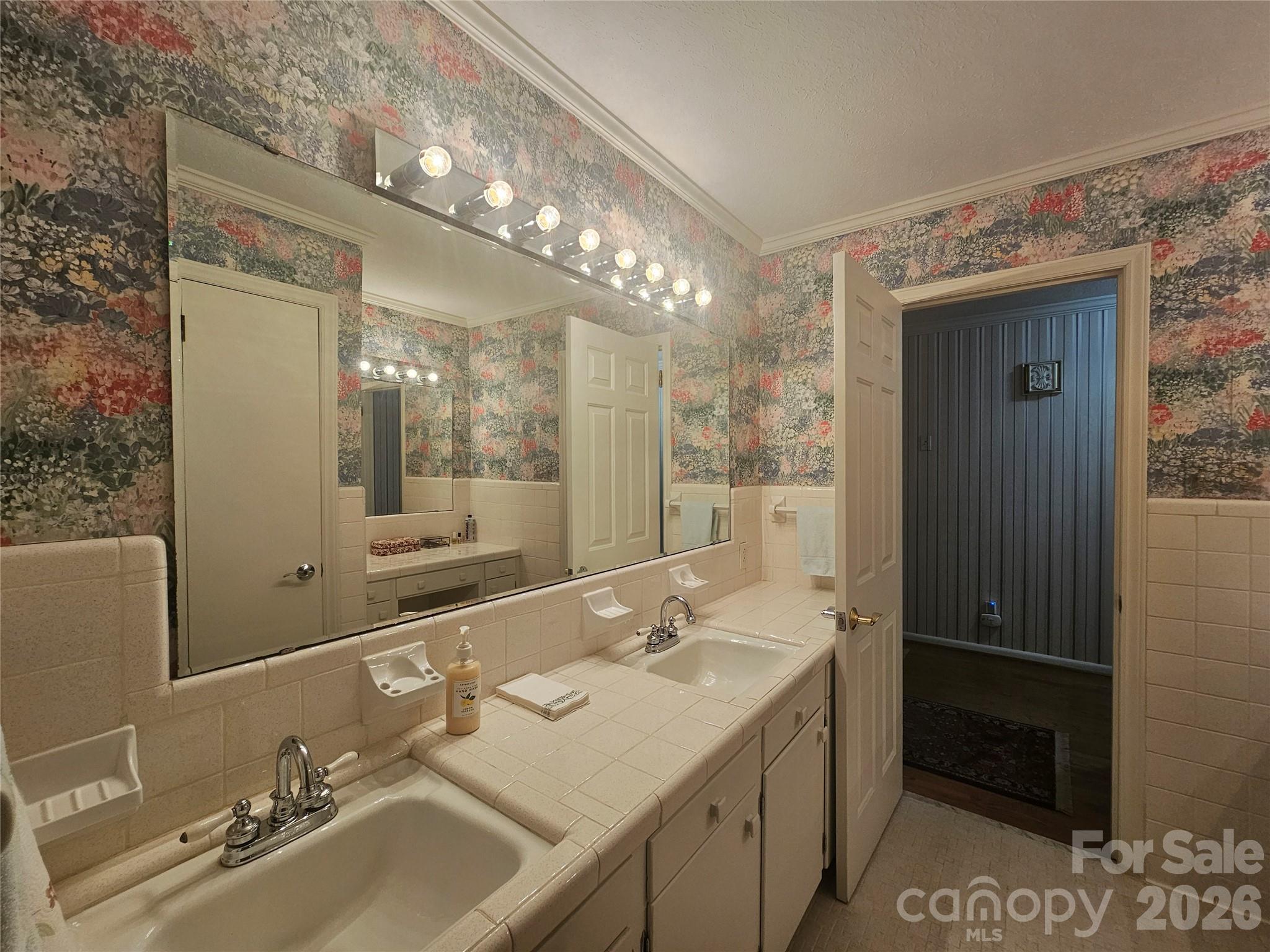 524 Country Club Circle Property Photo 23