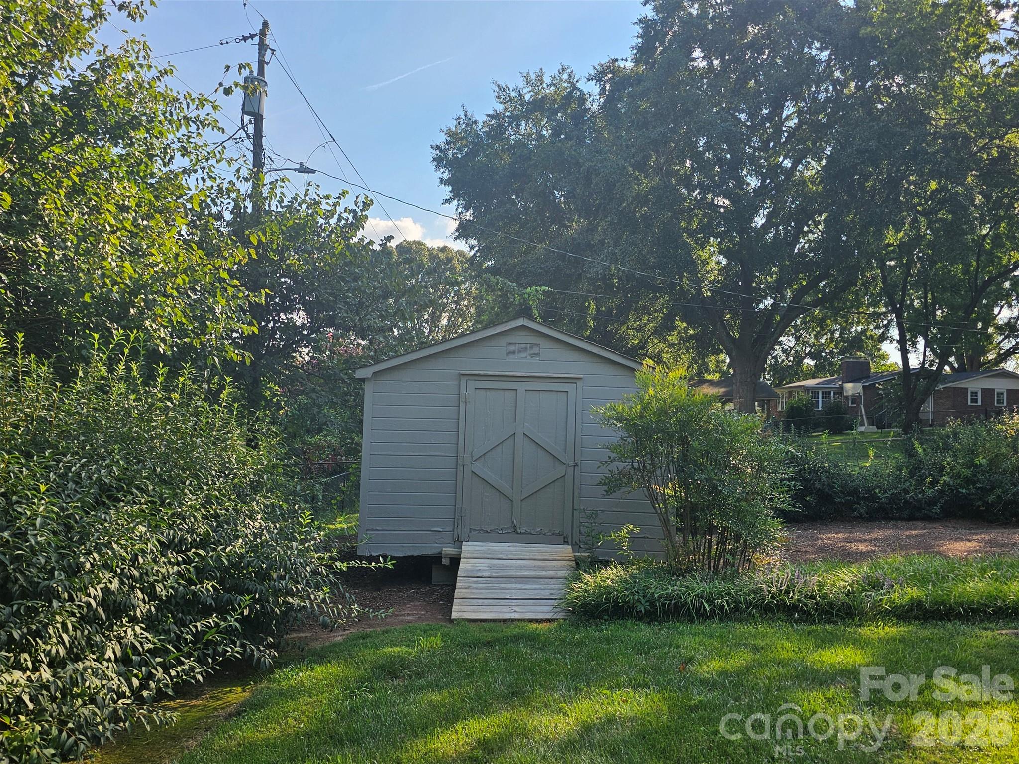 524 Country Club Circle Property Photo 35