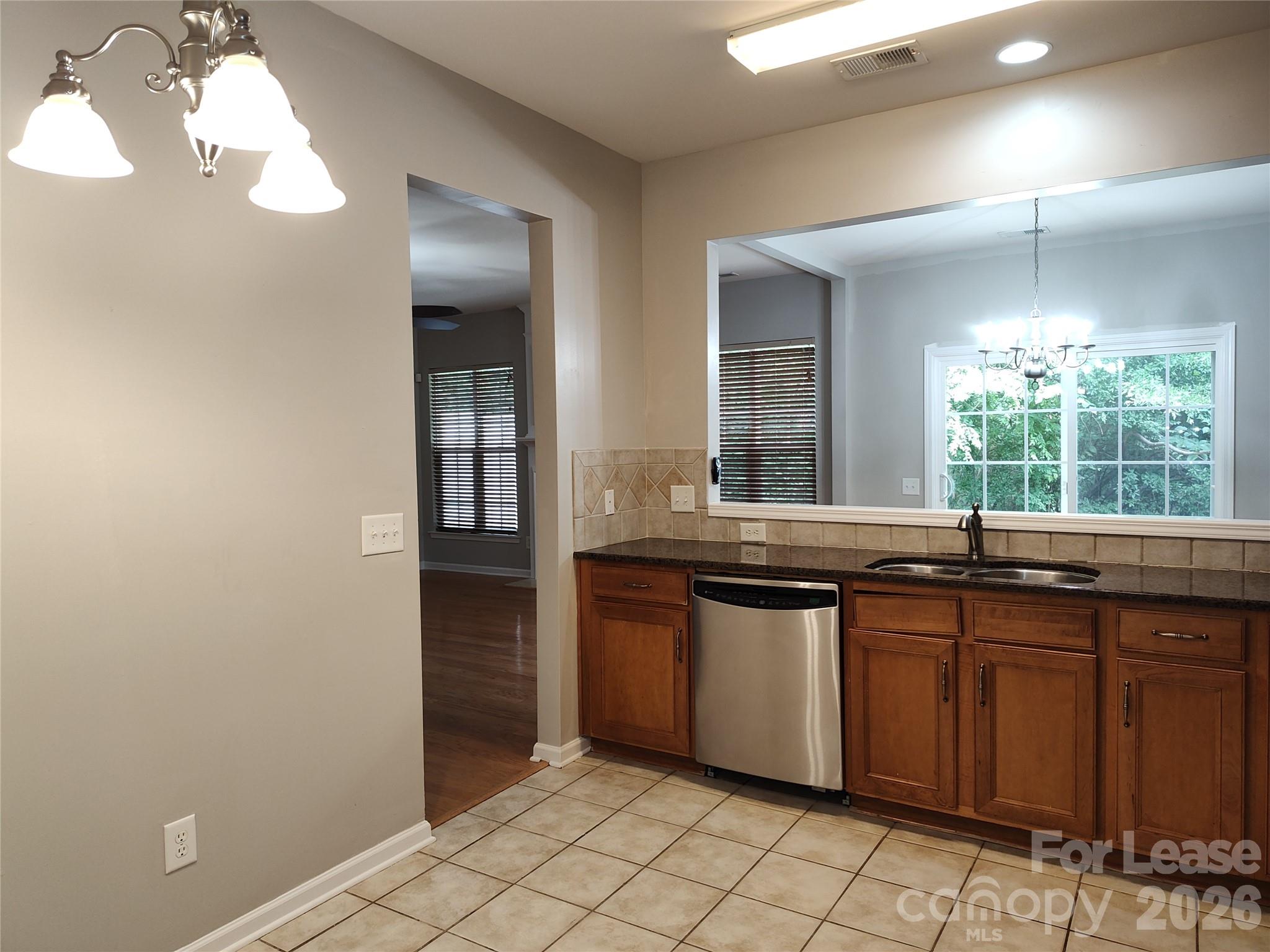 8952 Kirkley View Court Property Photo 4