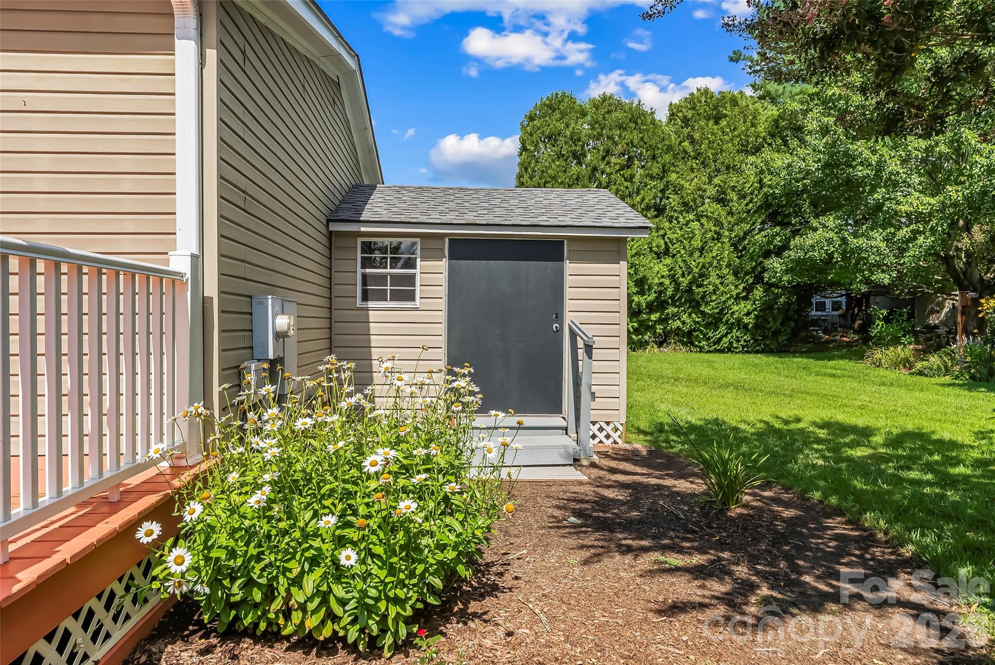 208 Red Birch Court Property Photo 21