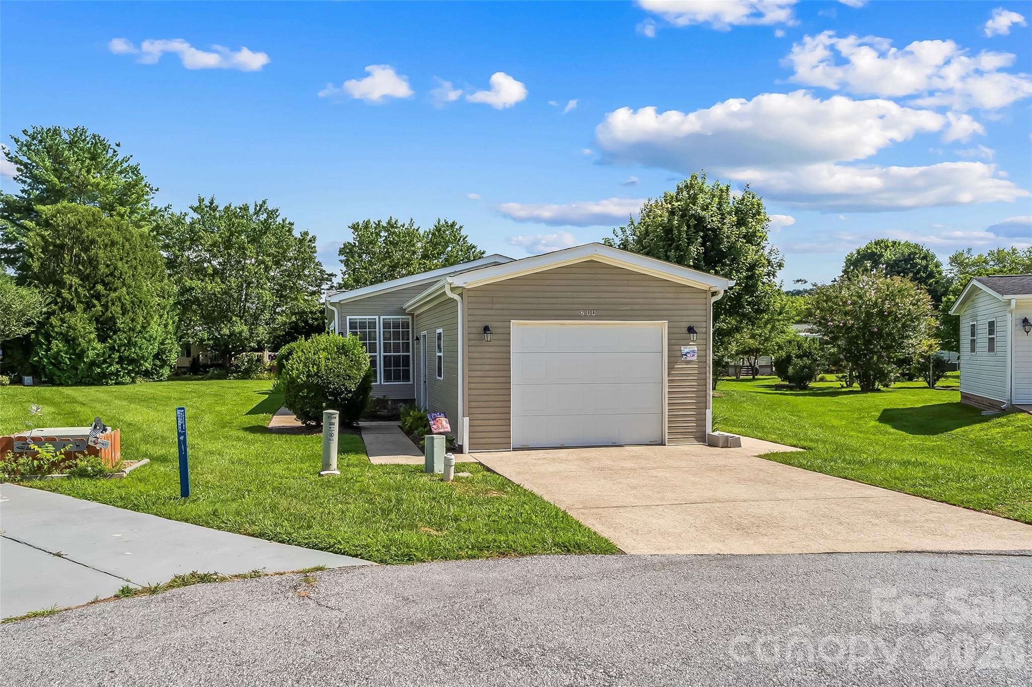 208 Red Birch Court Property Photo 23
