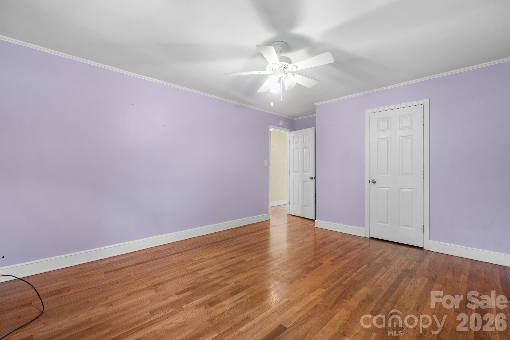 708 E Klutz Street Property Photo 19
