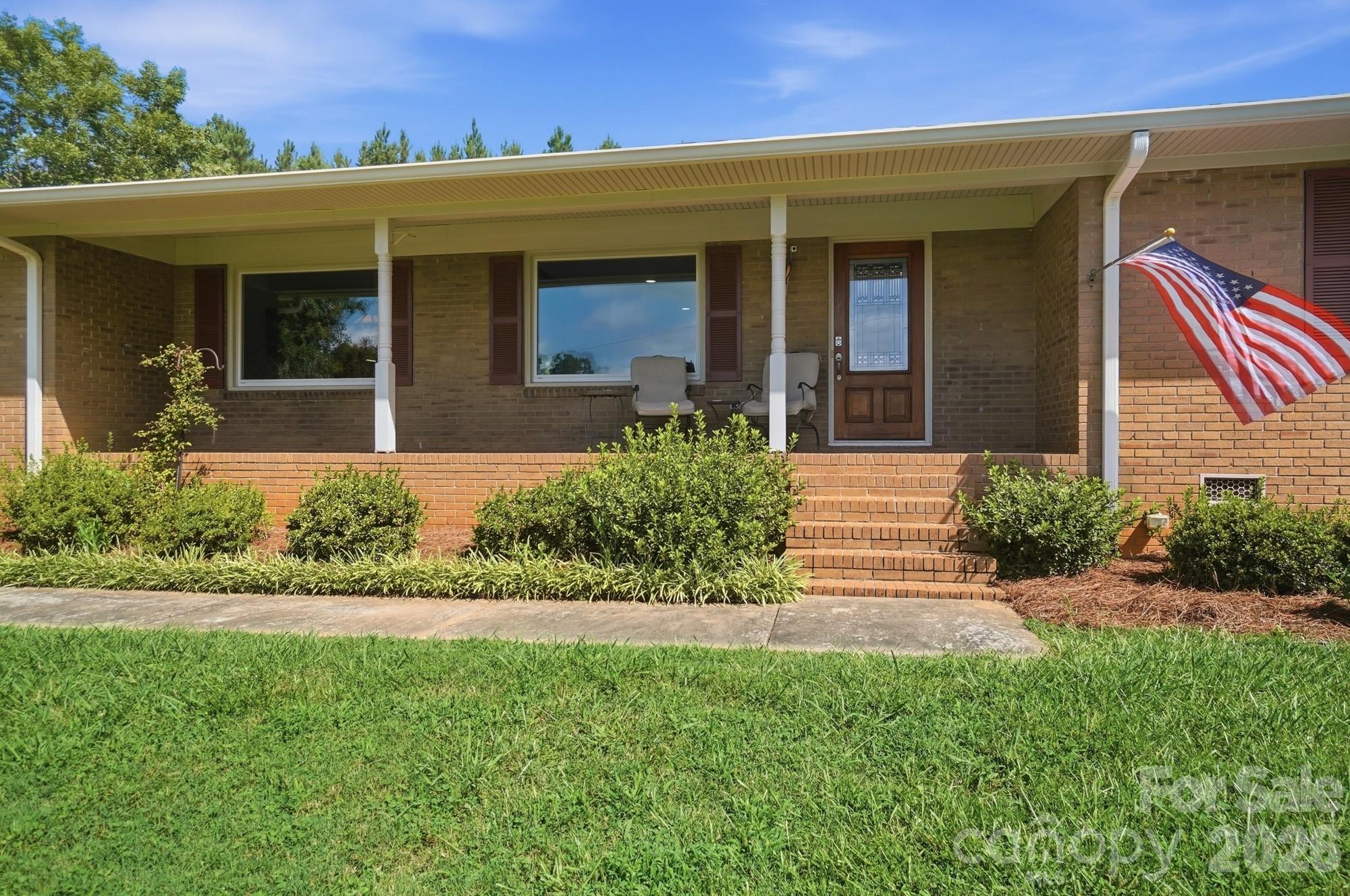 15513 Thompson Road Property Photo 3