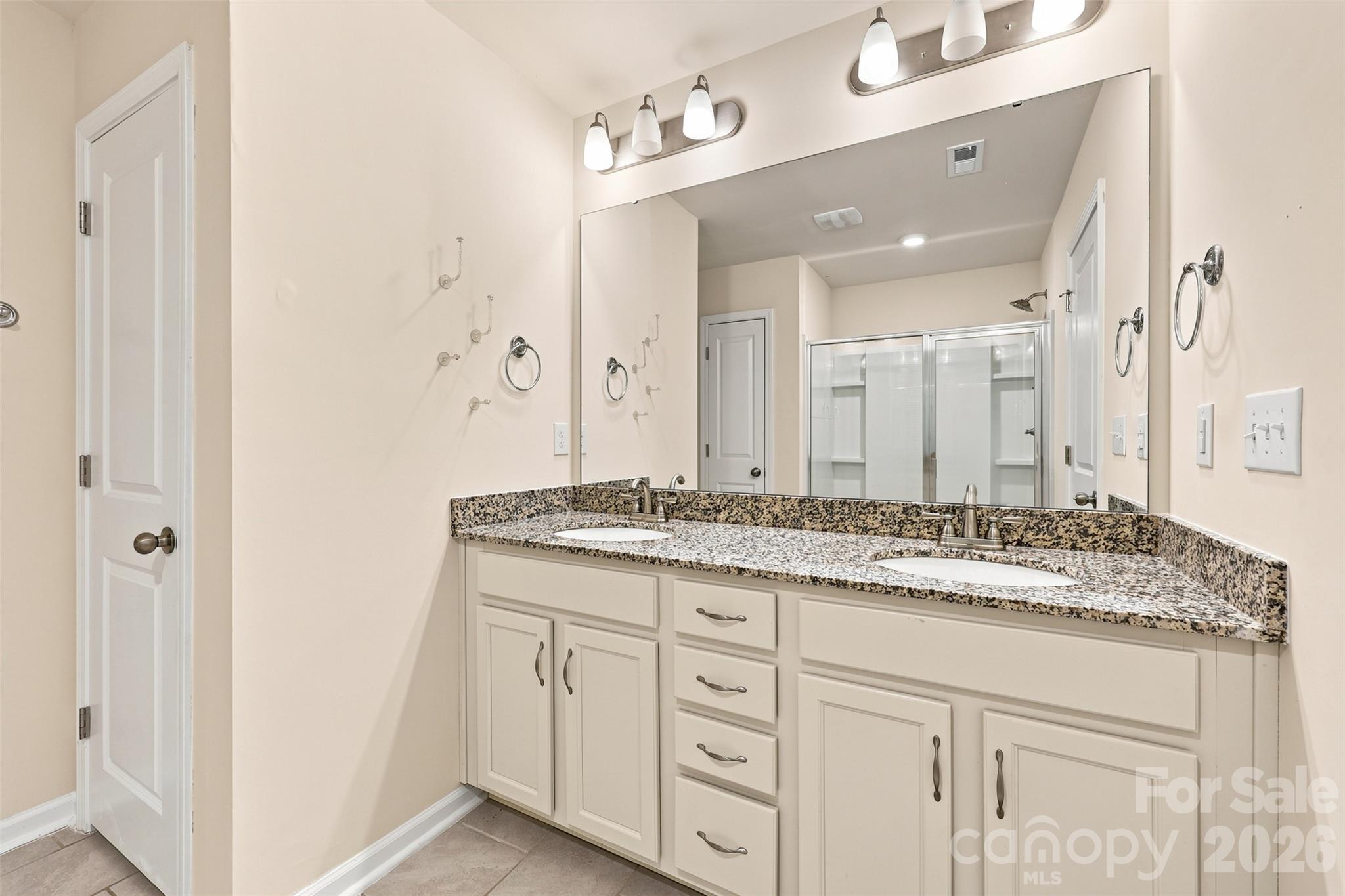 8139 Sheffield Drive Property Photo 12