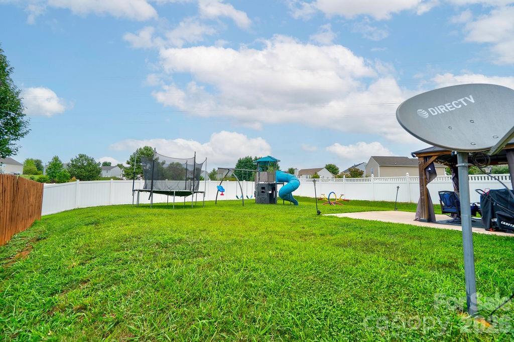 3219 Pikes Peak Drive Property Photo 7