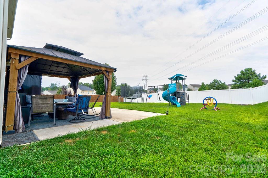 3219 Pikes Peak Drive Property Photo 9
