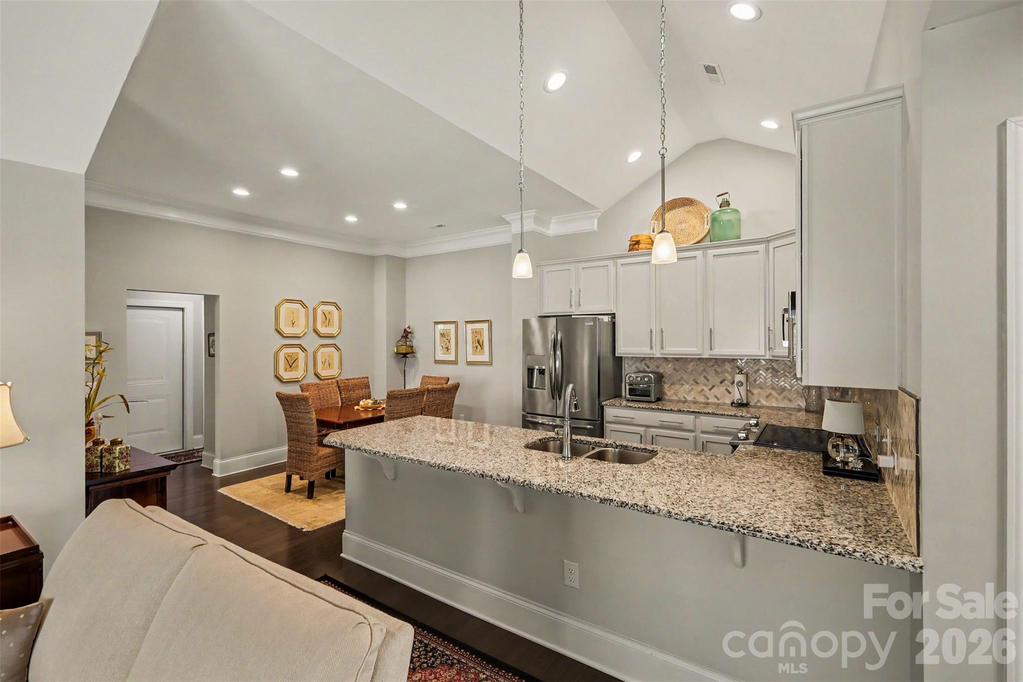 123 Adelaide Way Property Photo 4