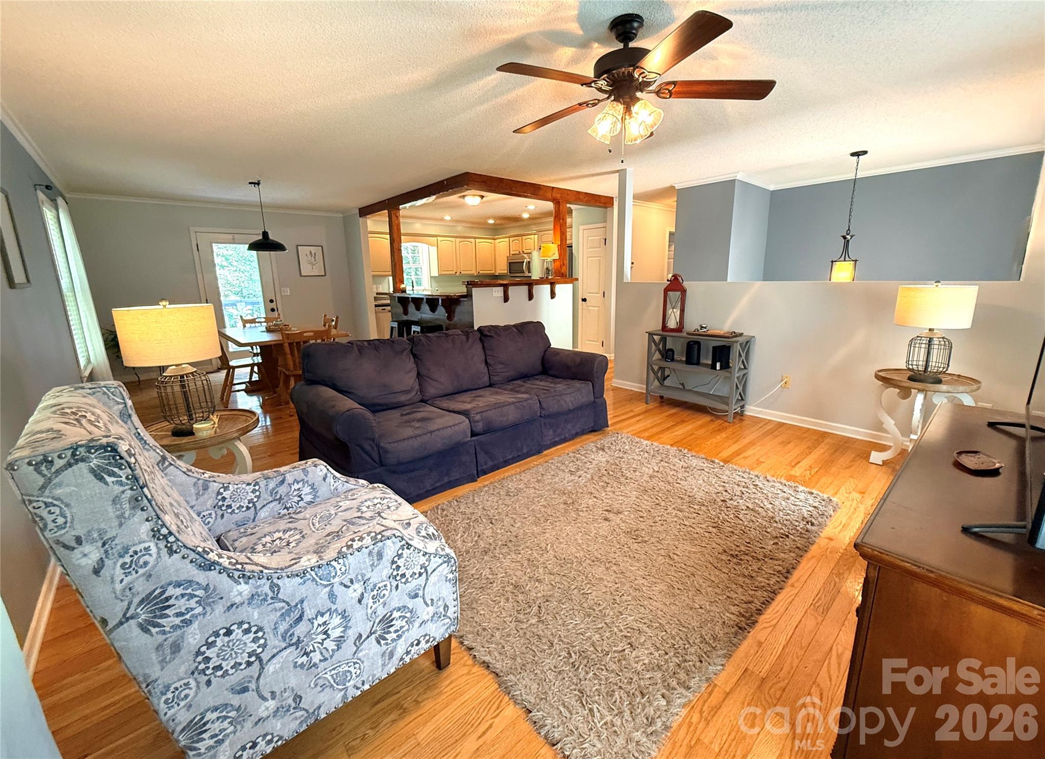 2031 Cam Drive Property Photo 9