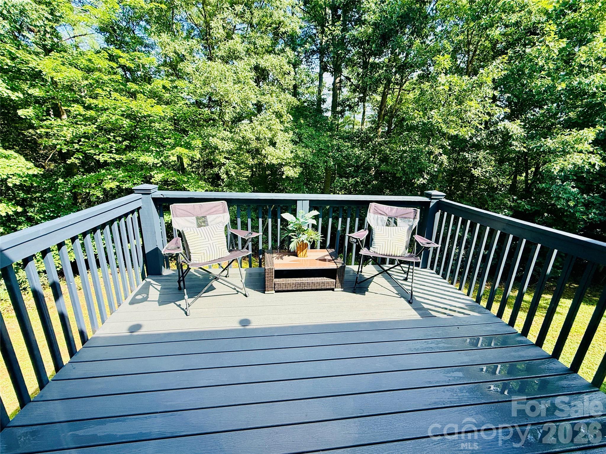 2031 Cam Drive Property Photo 11