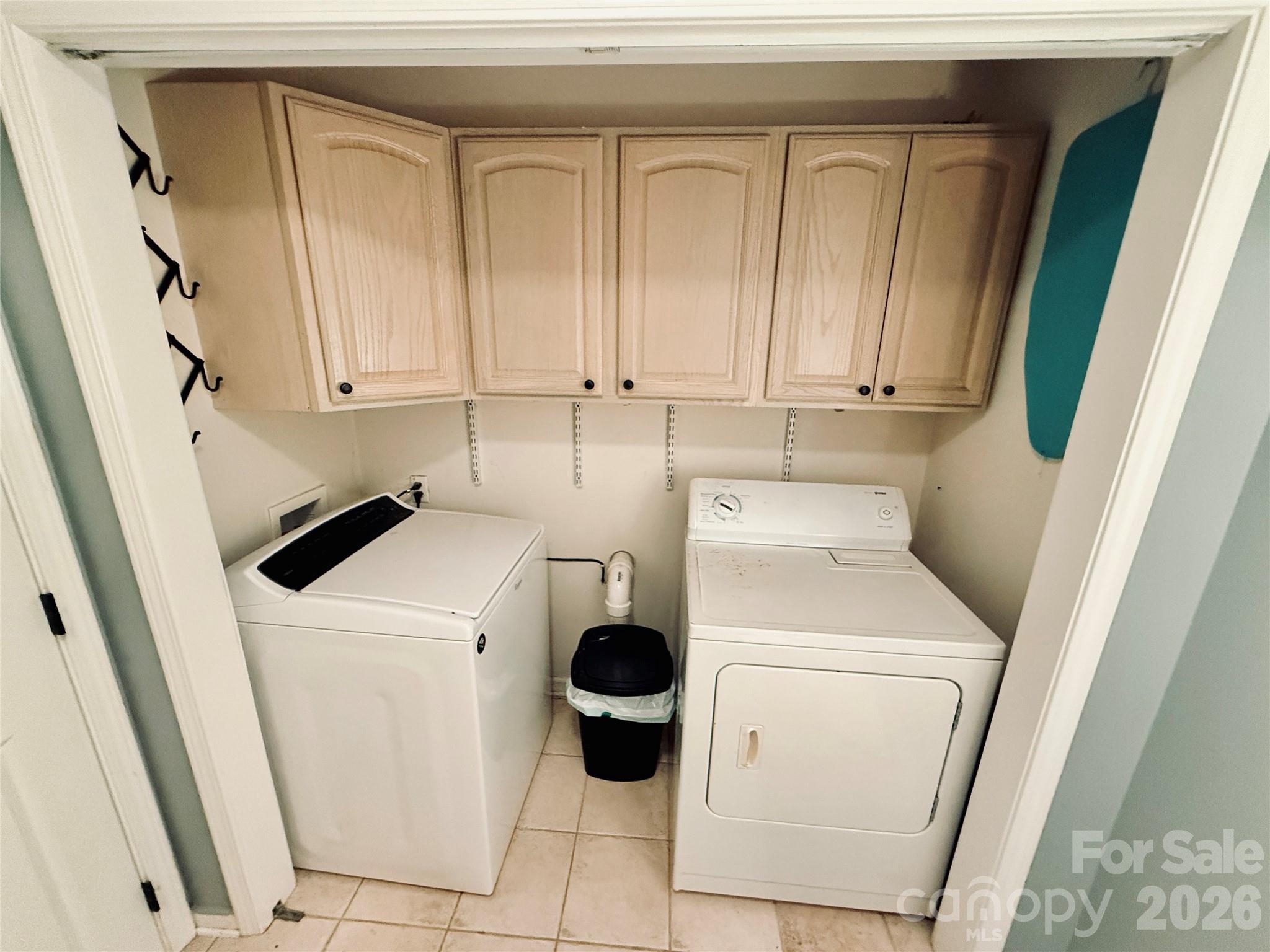 2031 Cam Drive Property Photo 22