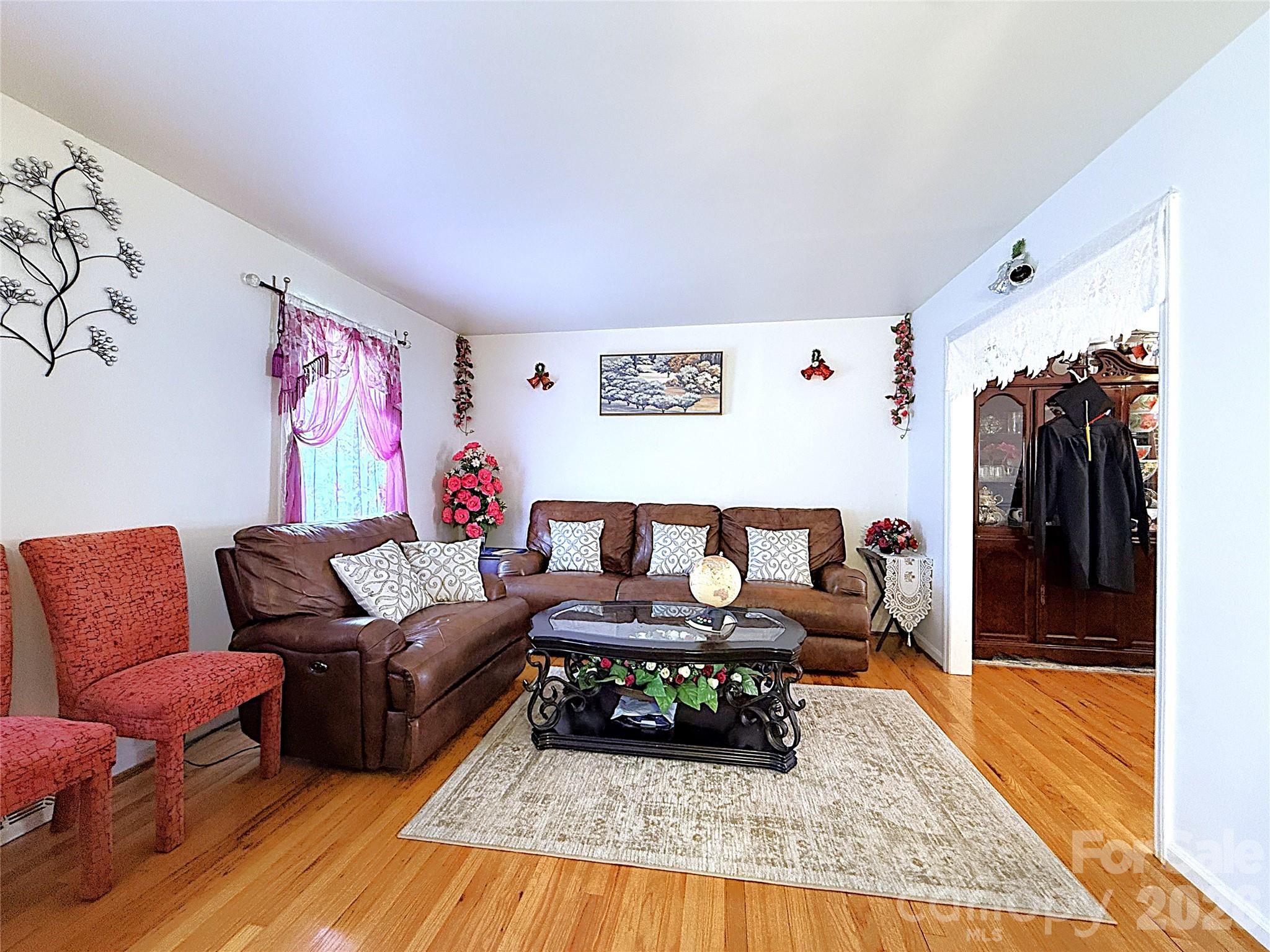 6824 Marlbrook Drive Property Photo 2