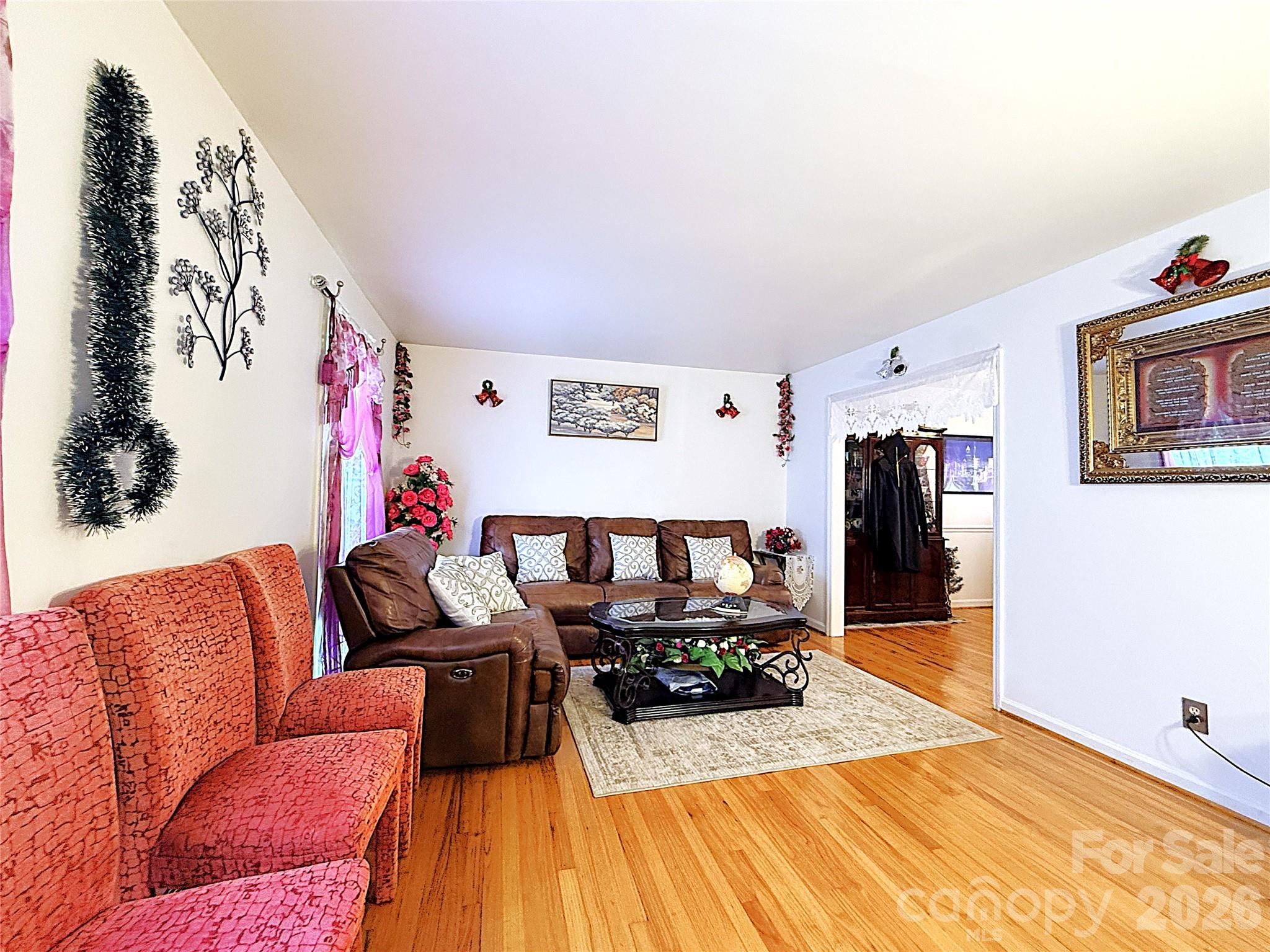 6824 Marlbrook Drive Property Photo 3