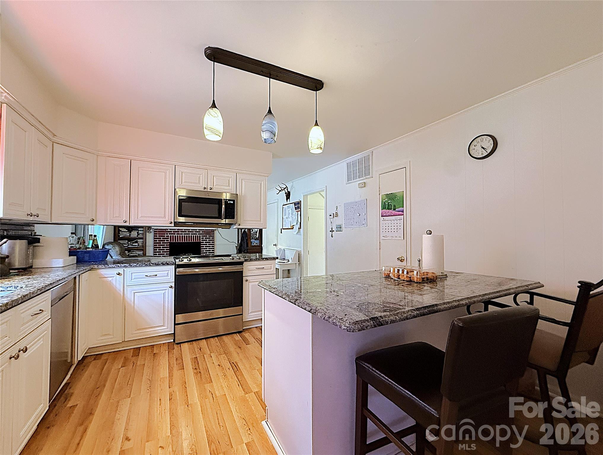 6824 Marlbrook Drive Property Photo 7