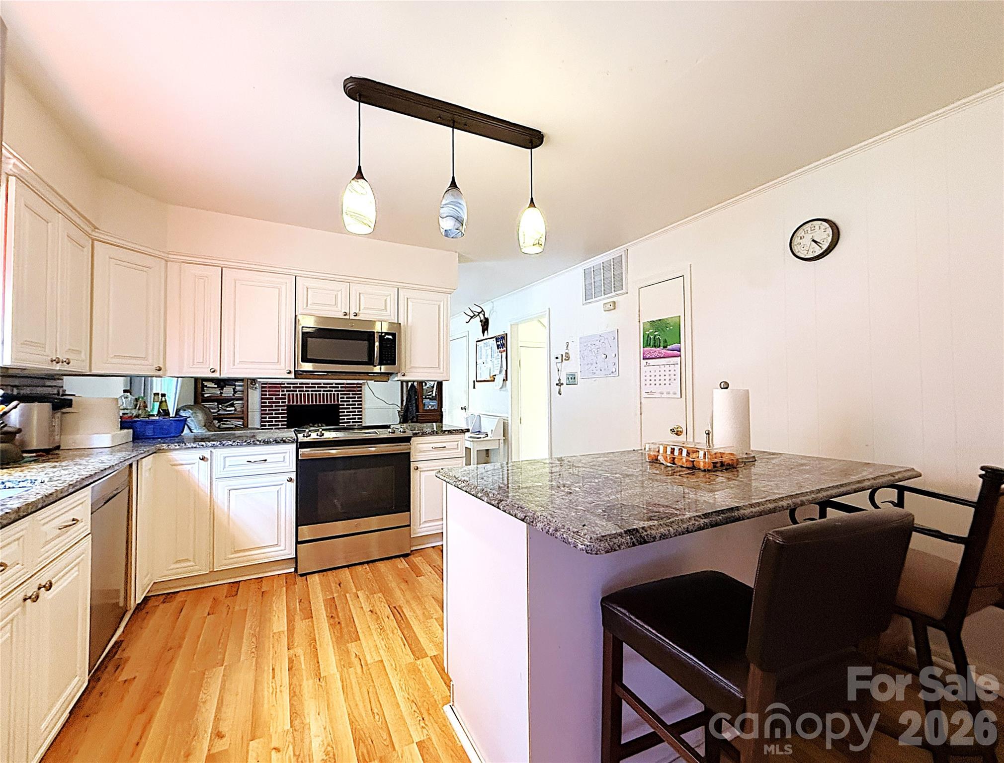 6824 Marlbrook Drive Property Photo 8