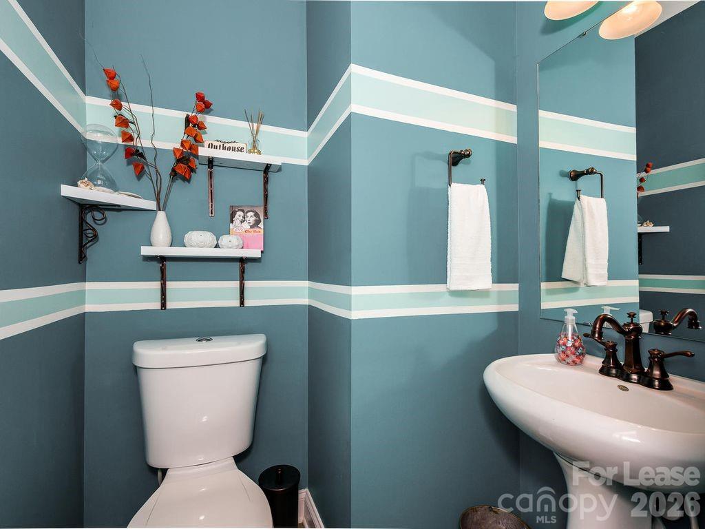301 Hurston Circle Property Photo 20