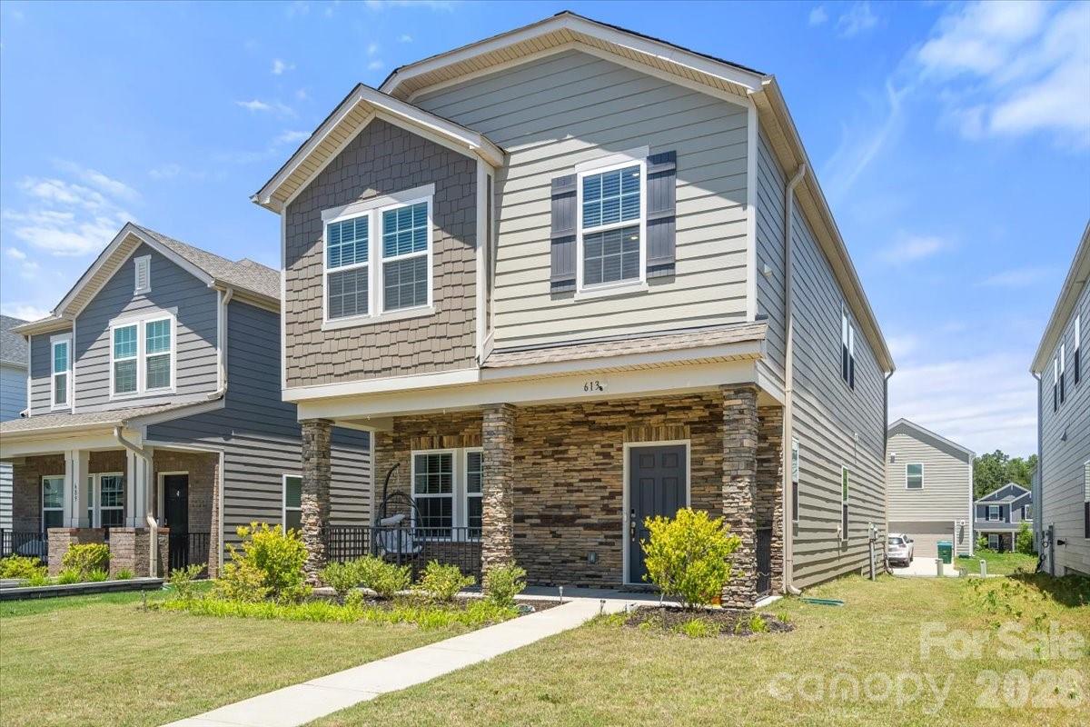 613 Cedar Knoll Circle Property Photo 3