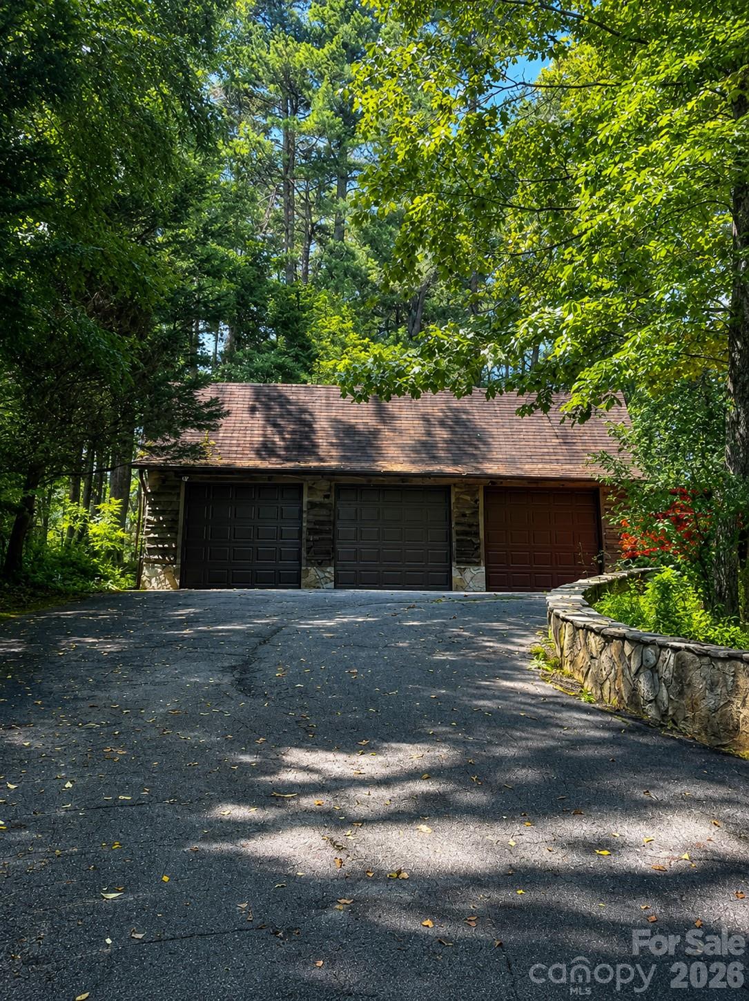 51 Sleepy Forest Drive Property Photo 6