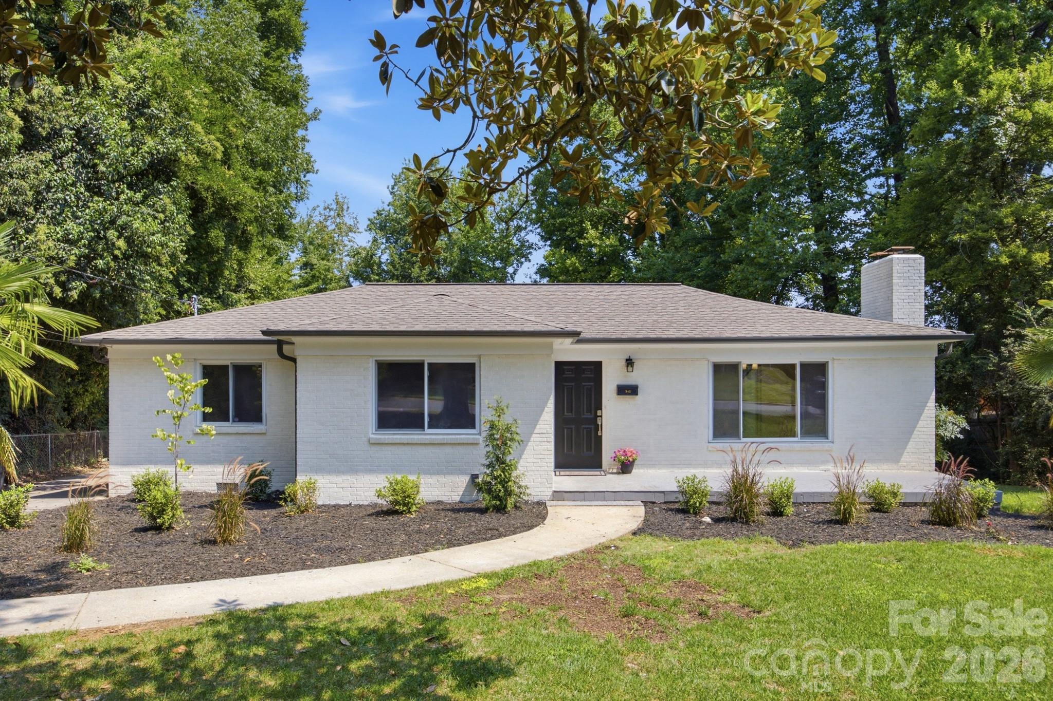943 Hickory Nut Street