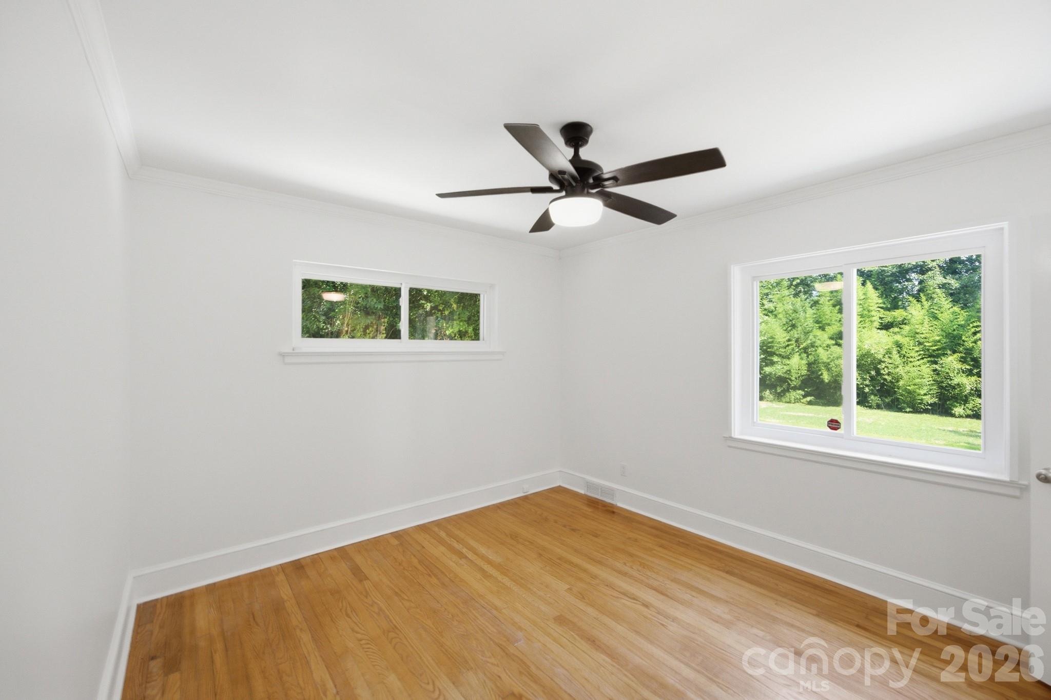 943 Hickory Nut Street Property Photo 15