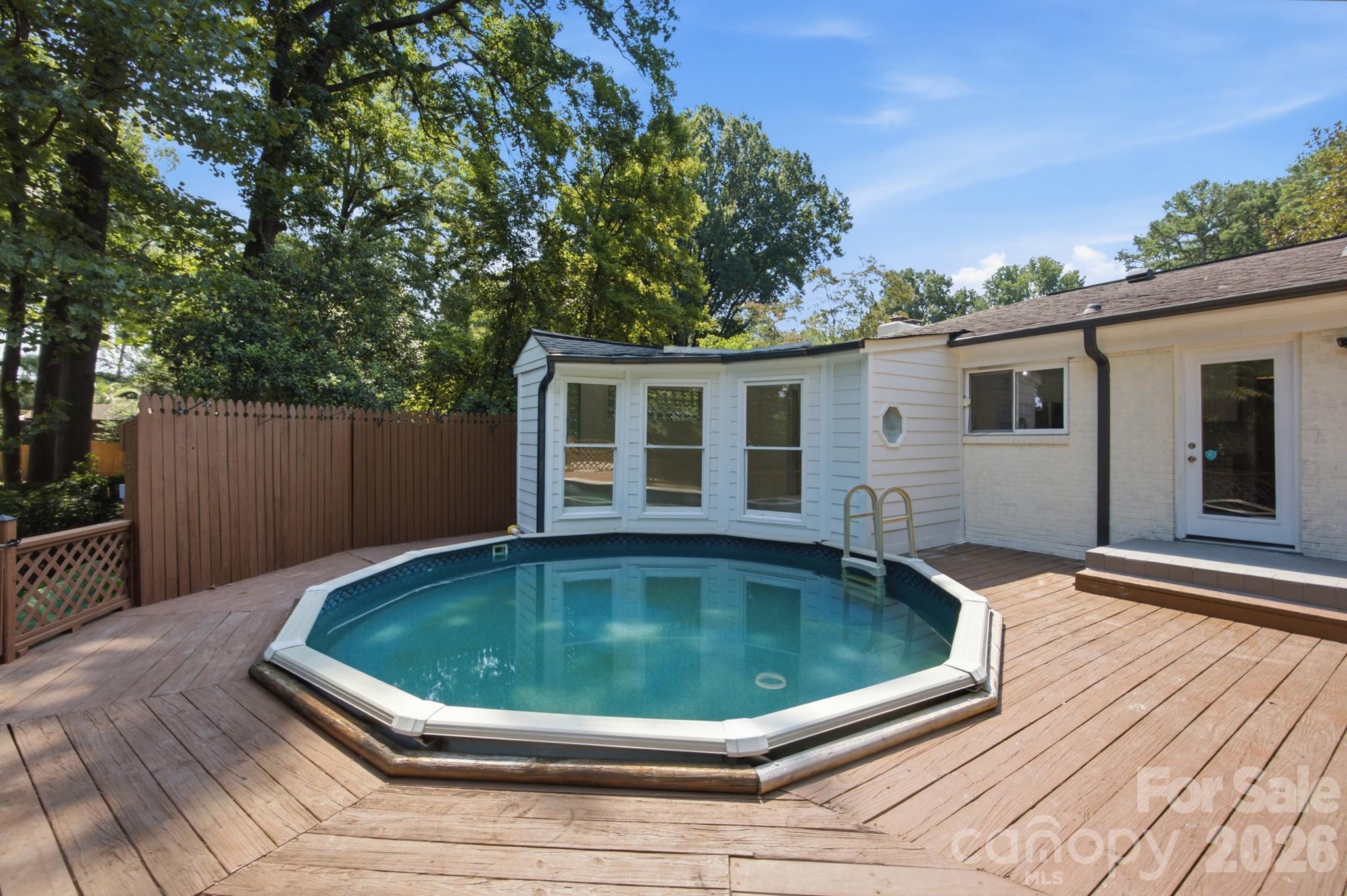 943 Hickory Nut Street Property Photo 23