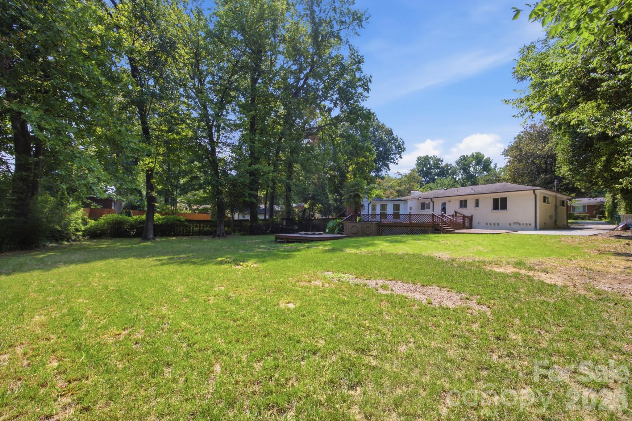 943 Hickory Nut Street Property Photo 25