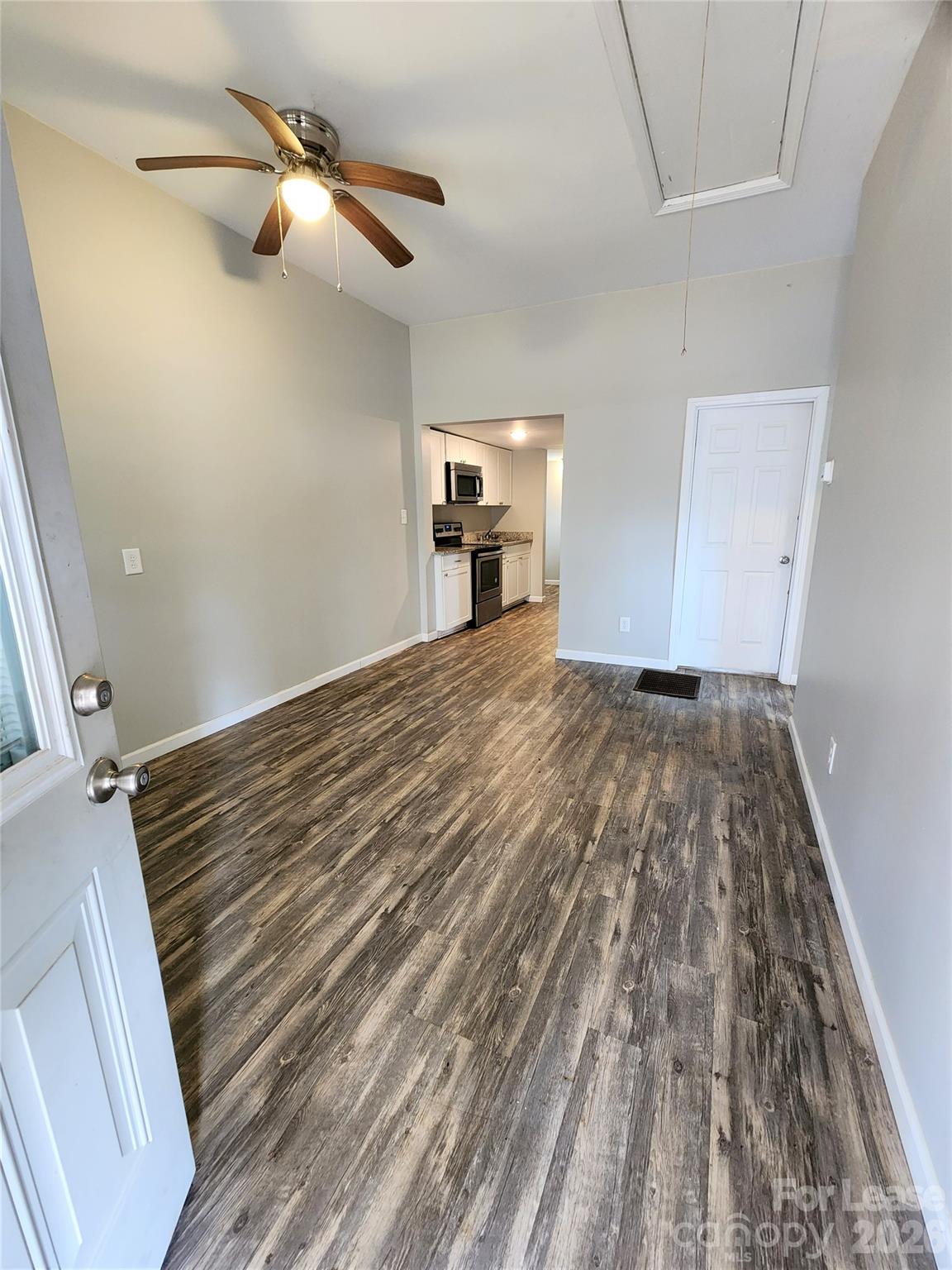 1423 Oakshade Avenue Property Photo 3