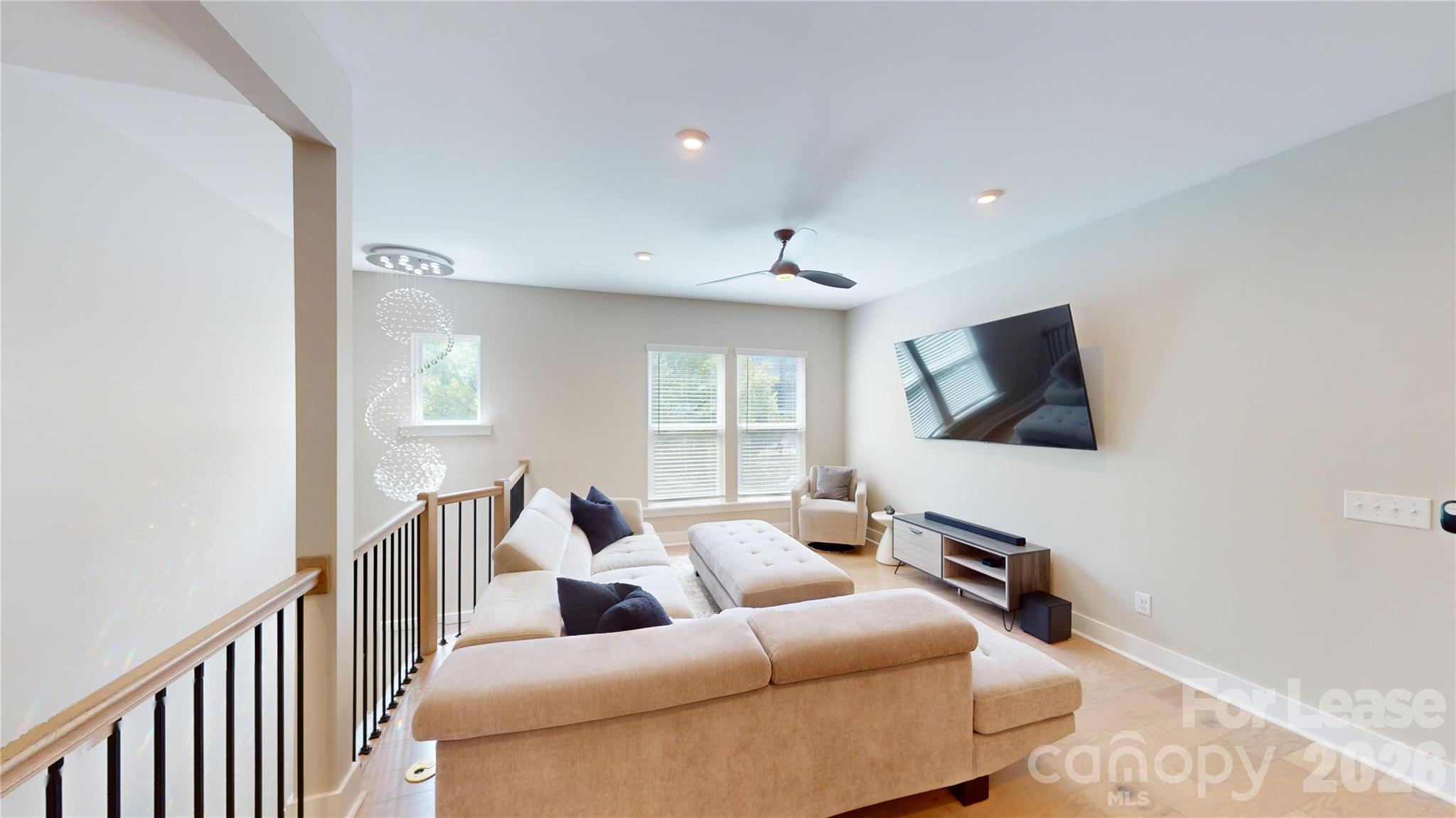 3804 Sky Haven Drive Property Photo 5