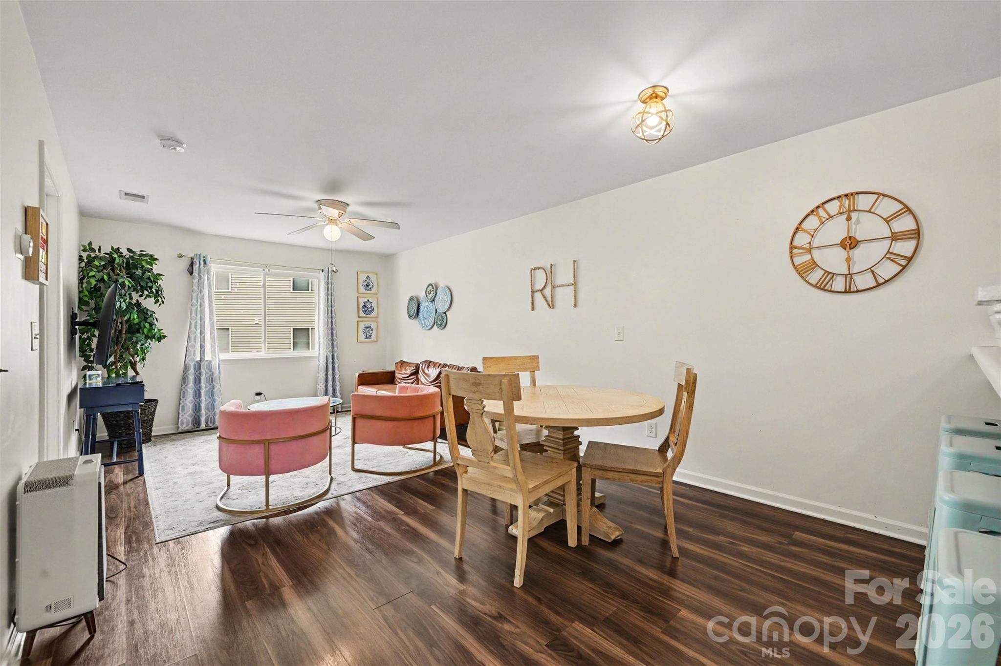 1654 Eagles Place Property Photo 8