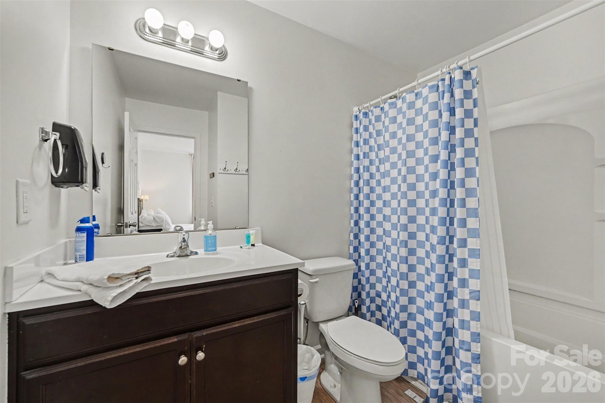 1654 Eagles Place Property Photo 13