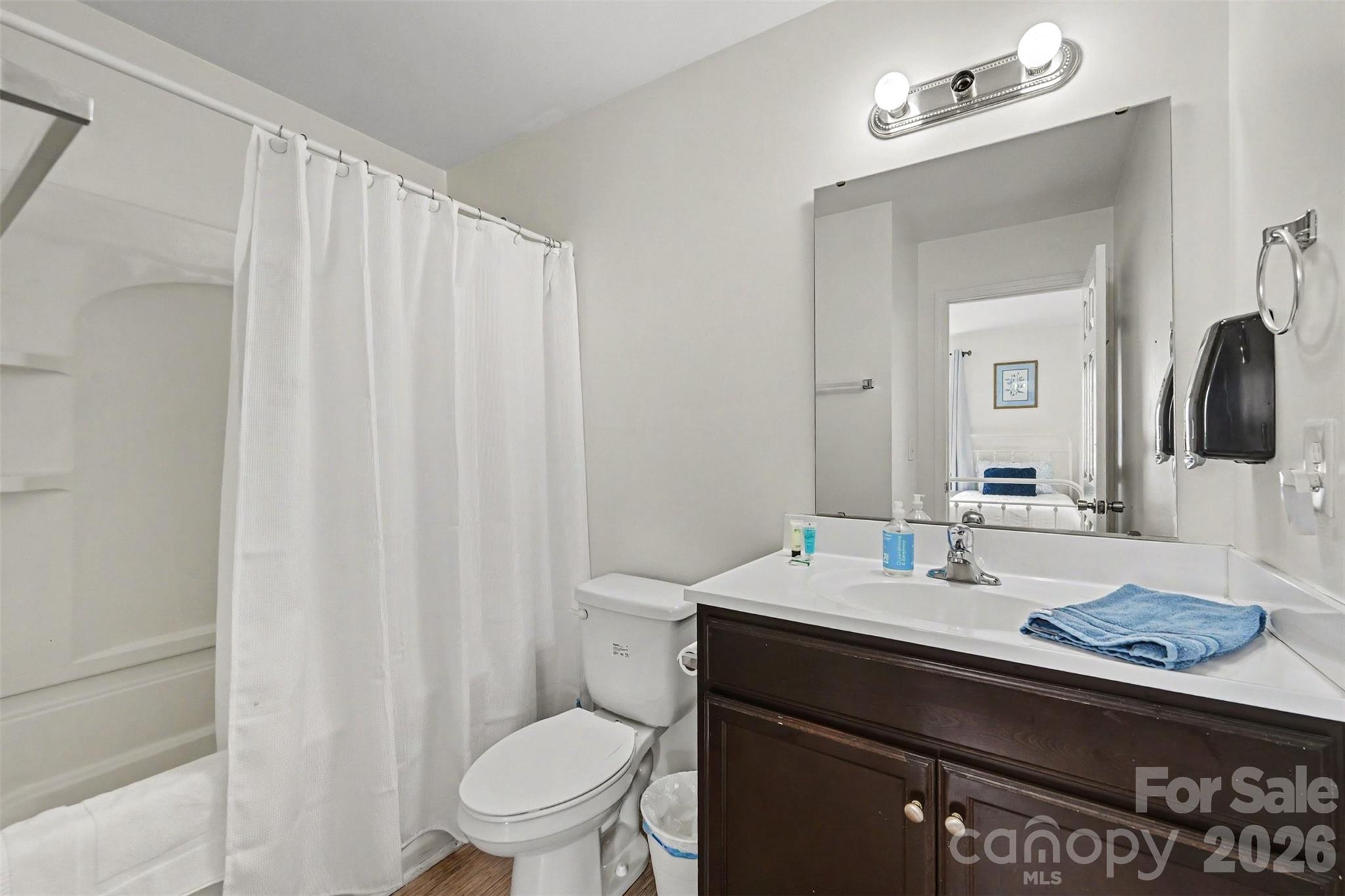 1654 Eagles Place Property Photo 16