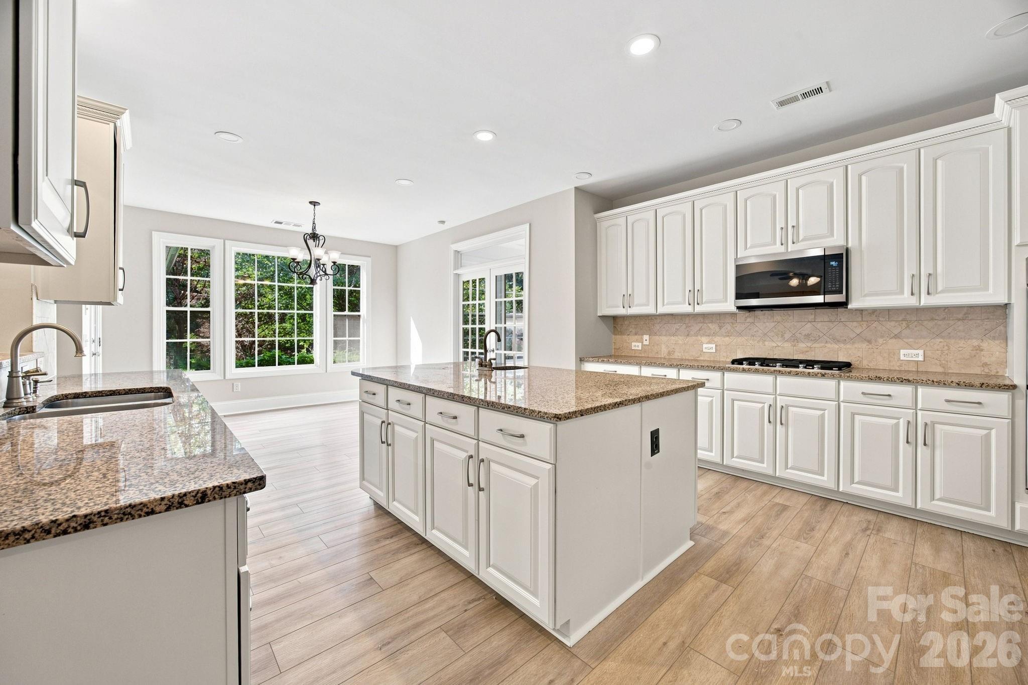 6812 S Creek Road Property Photo 17